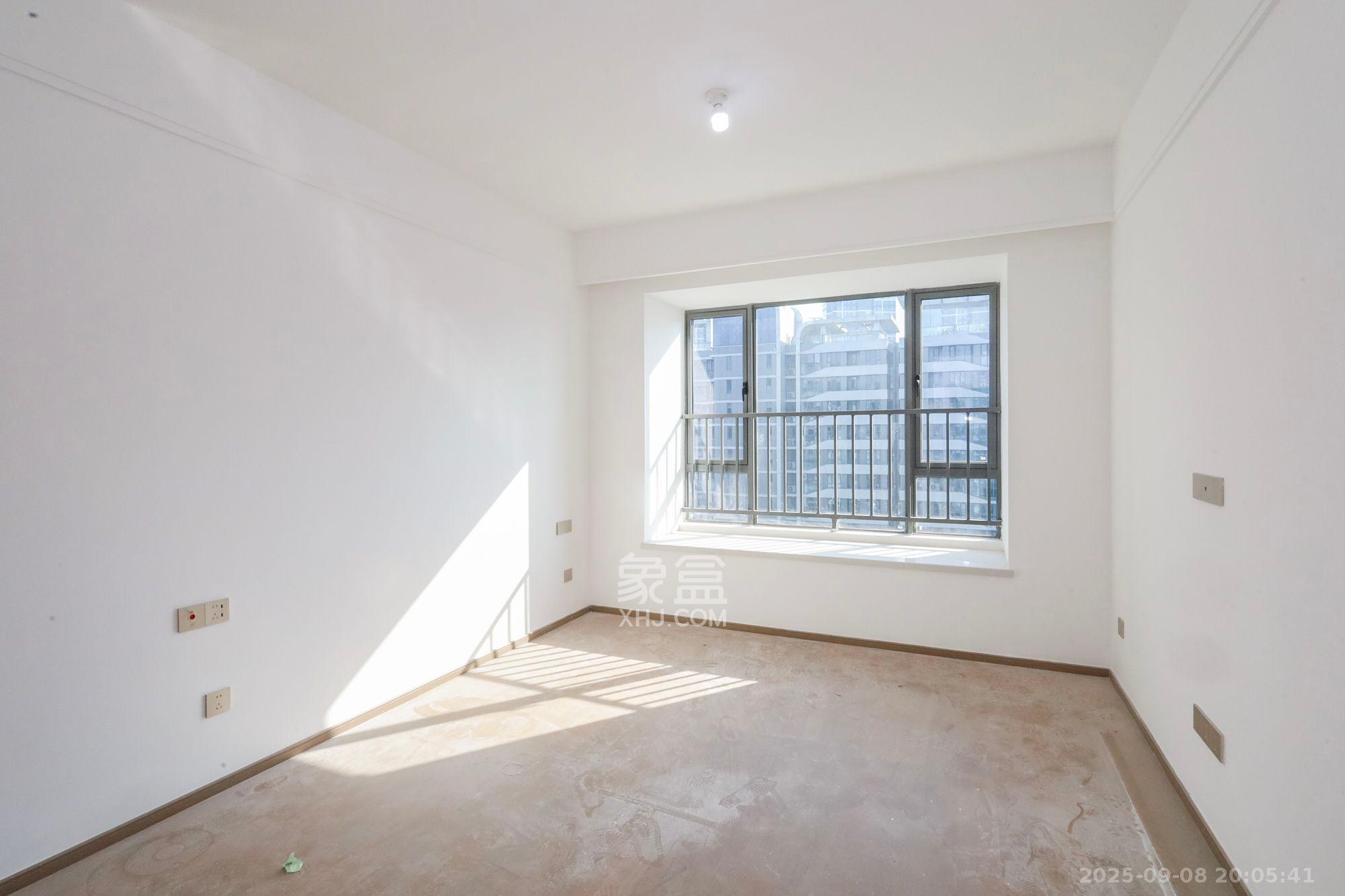 复地滨江金融中心  4室2厅2卫    4500.0元/月 复地滨江金融中心  4室2厅2卫    4500.0元/月室内图