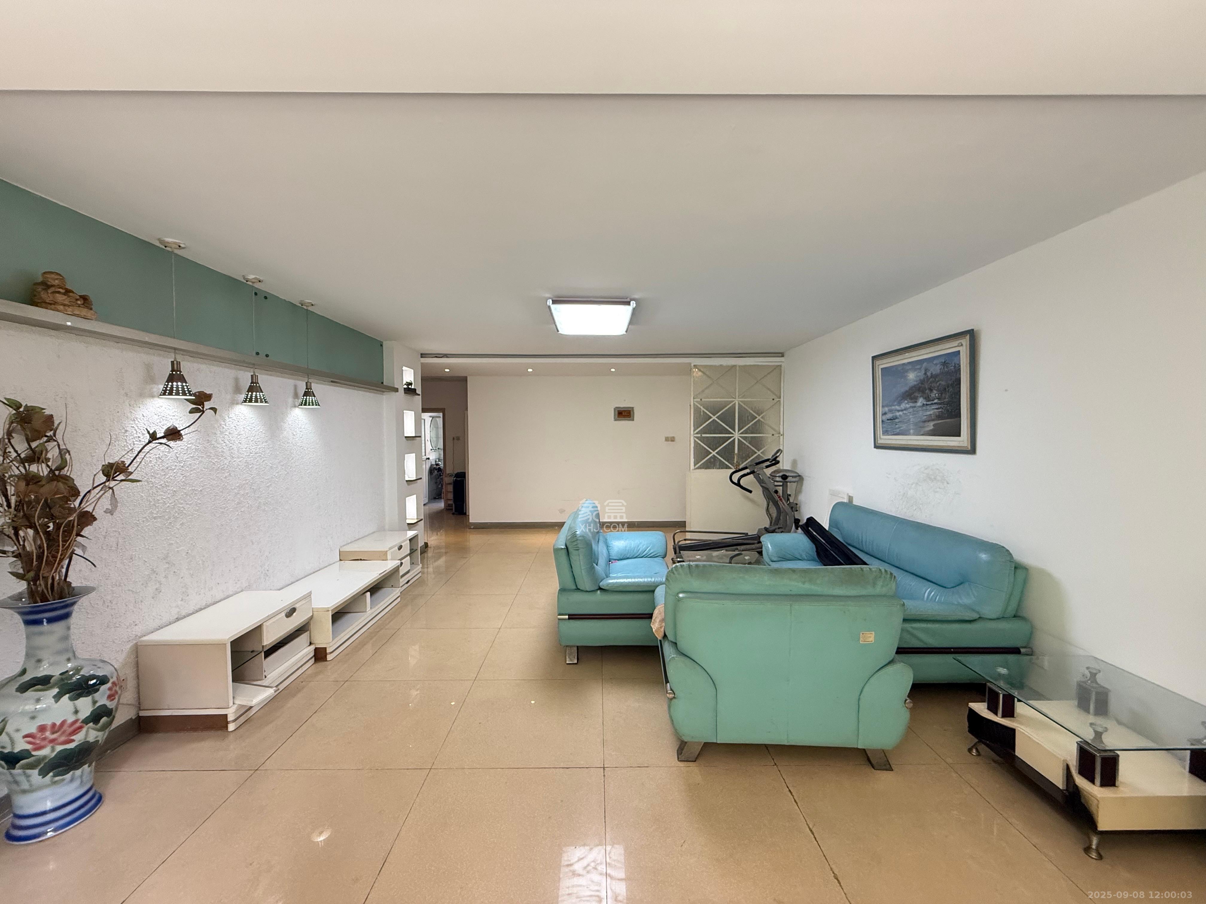 湘卫花苑  3室2厅2卫    3000.0元/月 湘卫花苑  3室2厅2卫    3000.0元/月室内图