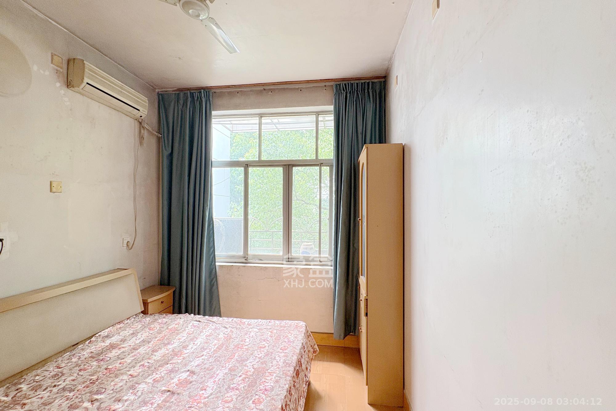 省政府机关二院  3室1厅1卫    86.0万卧室