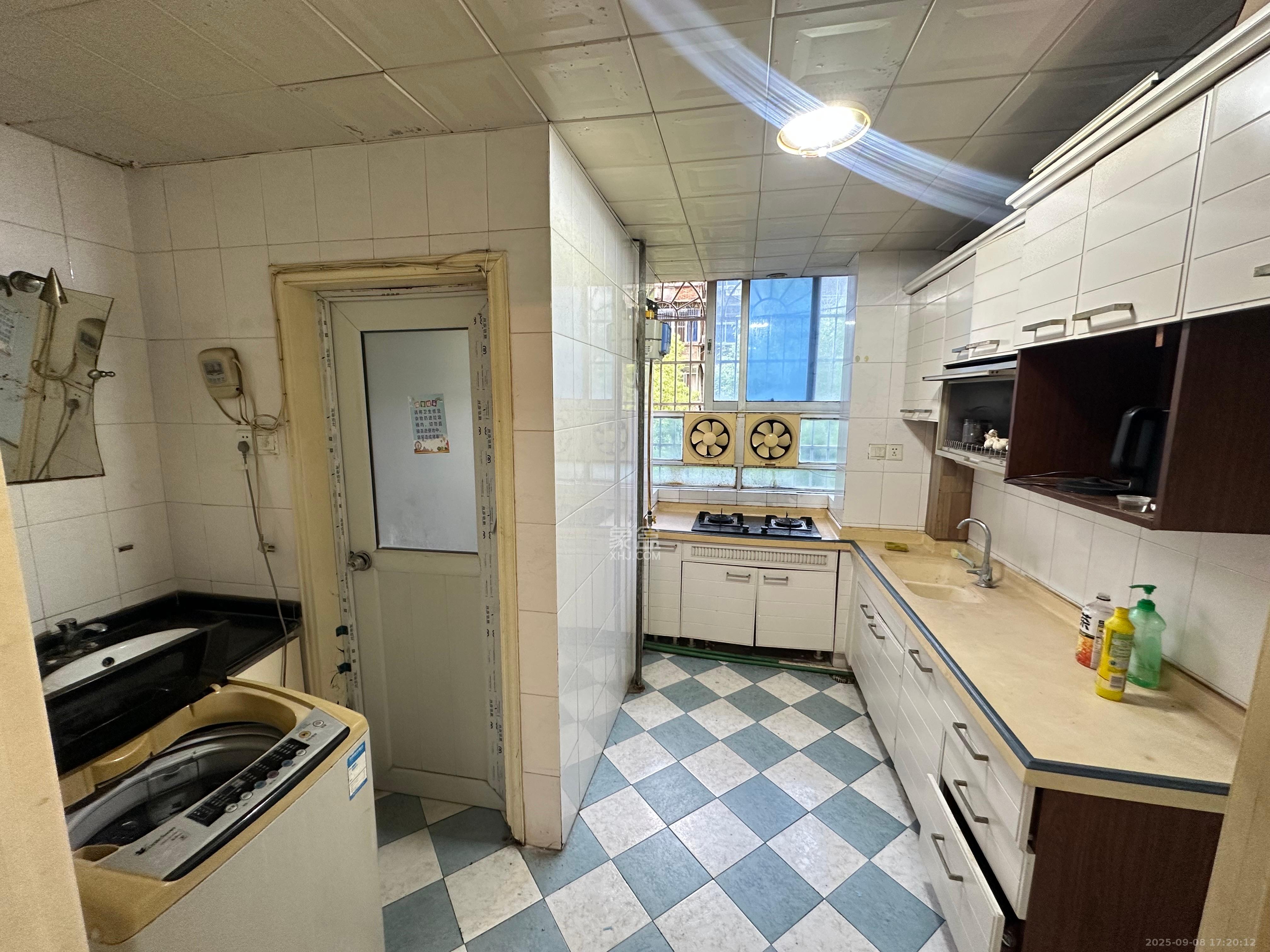 众立小区  3室2厅2卫    2500.0元/月室内图