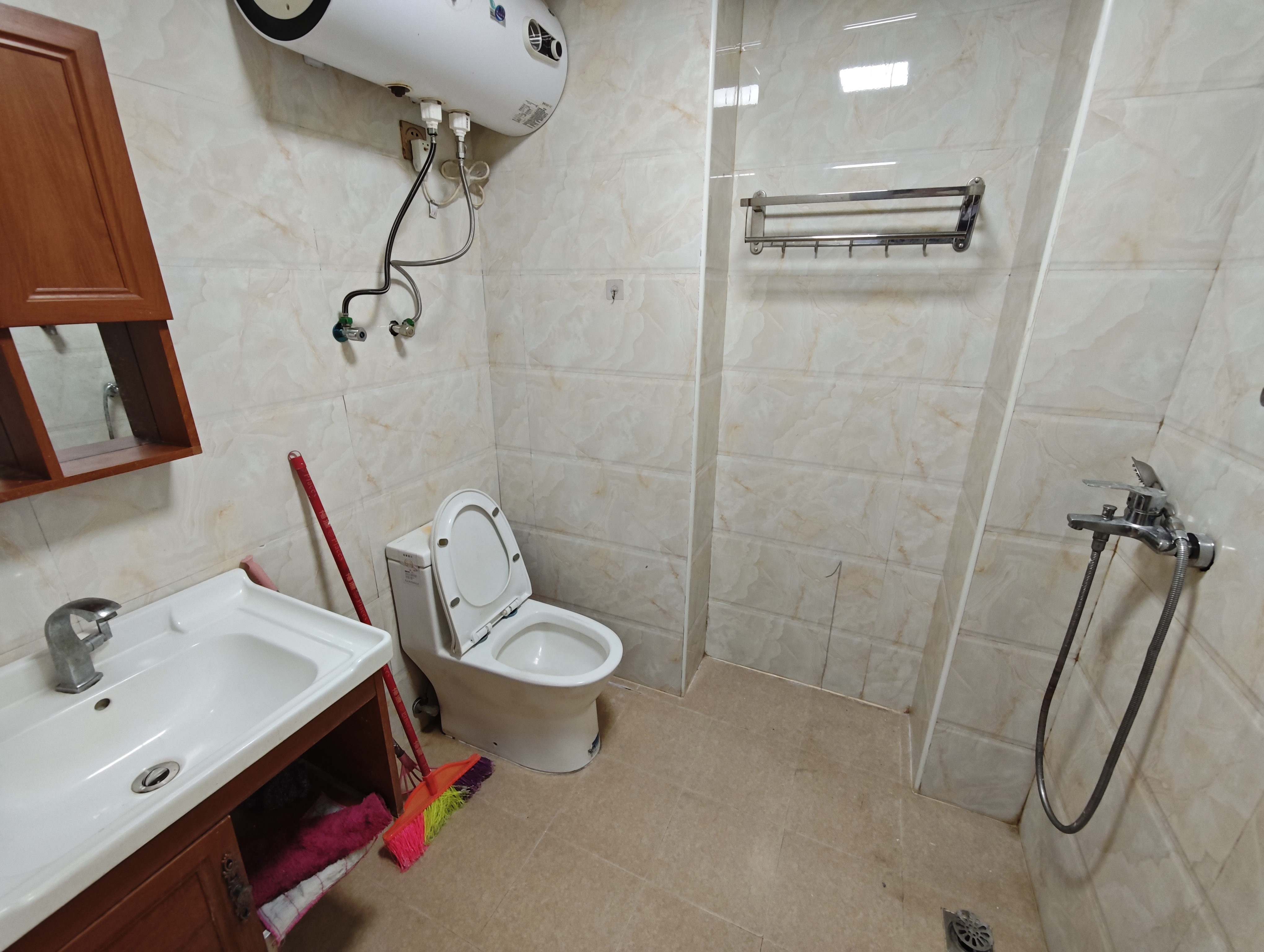 鸿信公寓 1室0厅1卫 1100.0元/月 鸿信公寓 1室0厅1卫 1100.0元/月室内图