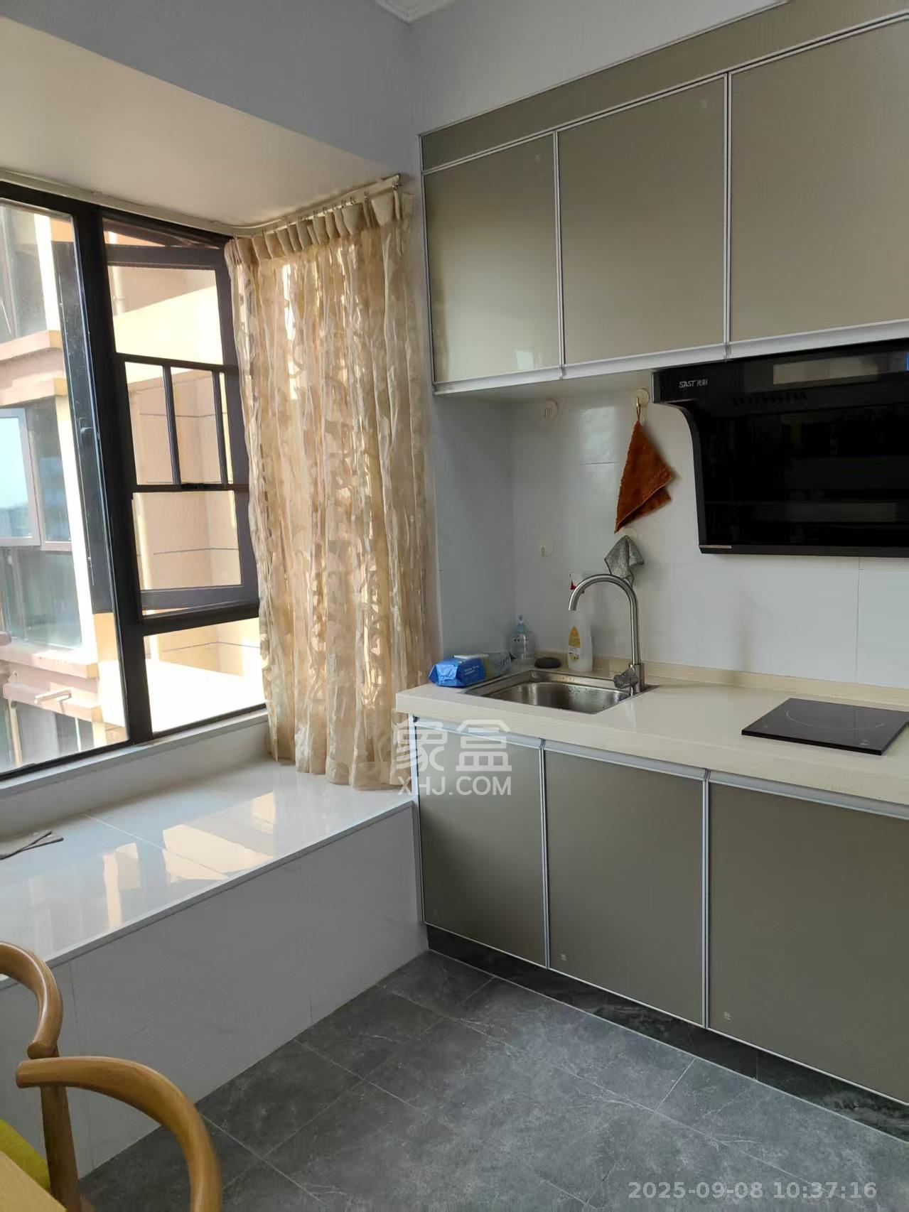 尚东金河湾  2室1厅1卫    2100.0元/月室内图