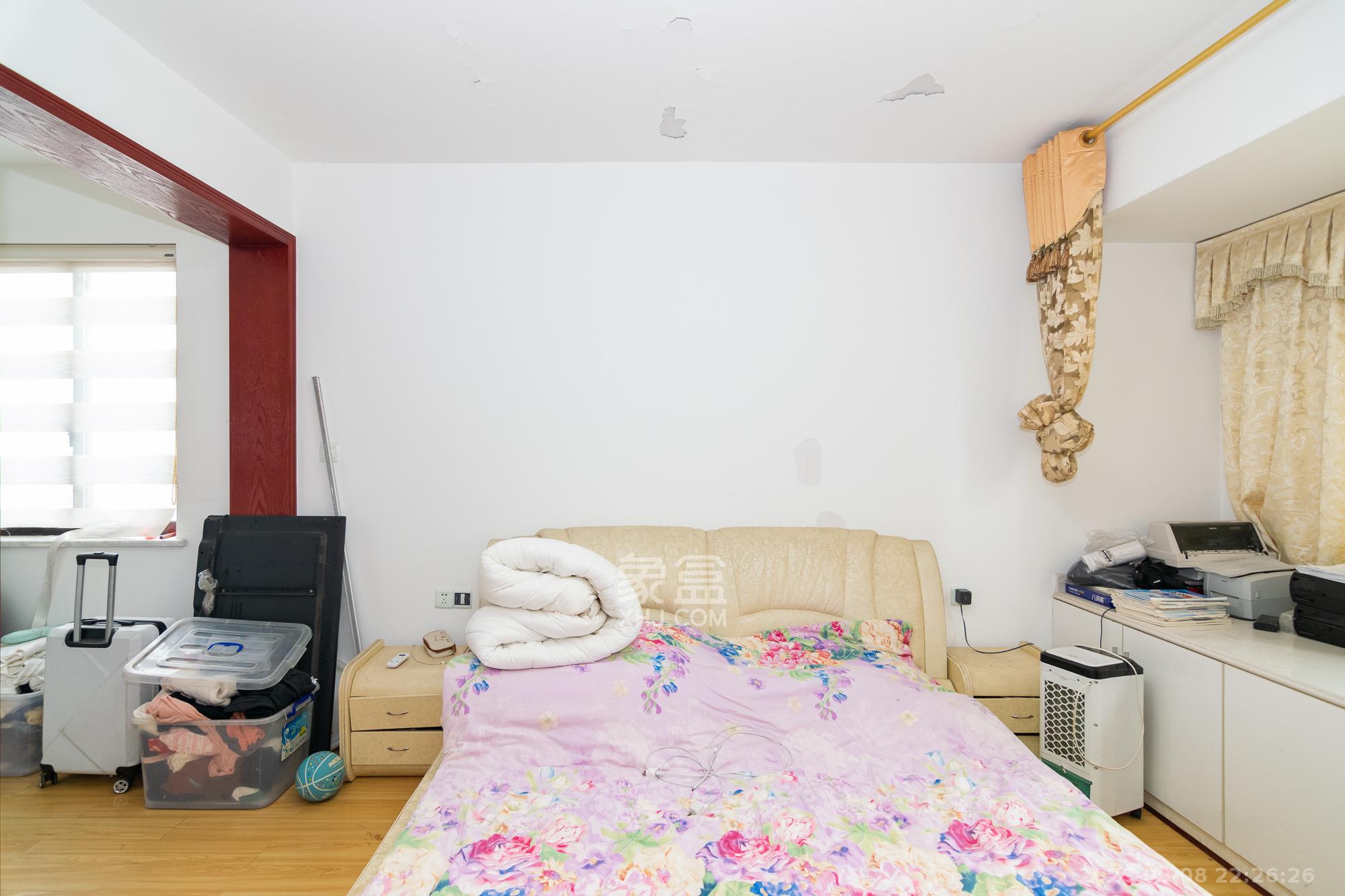 新城国际花都  3室2厅2卫    65.0万卧室