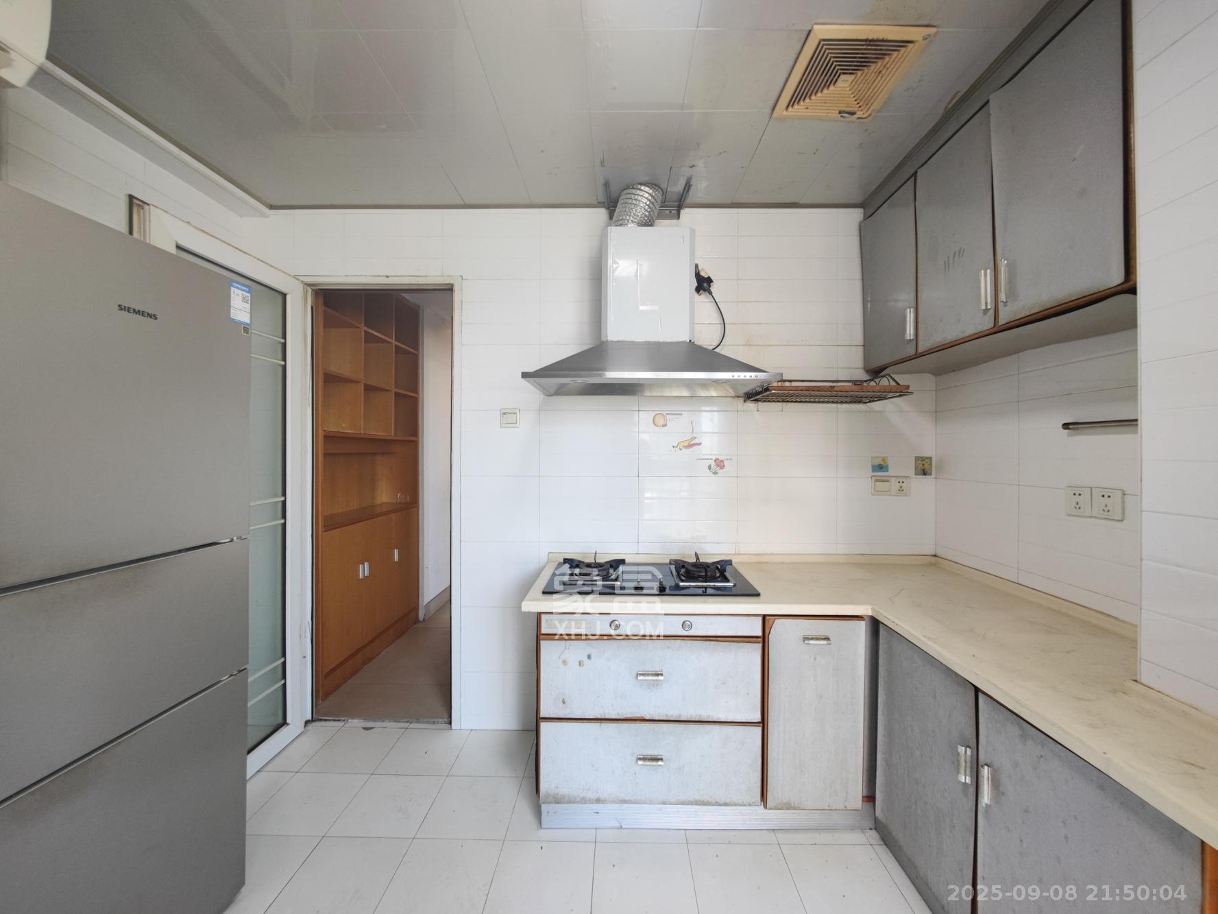 泰禹家园（彩云之翼家园一期、二期、三期）  3室2厅2卫    85.0万厨房