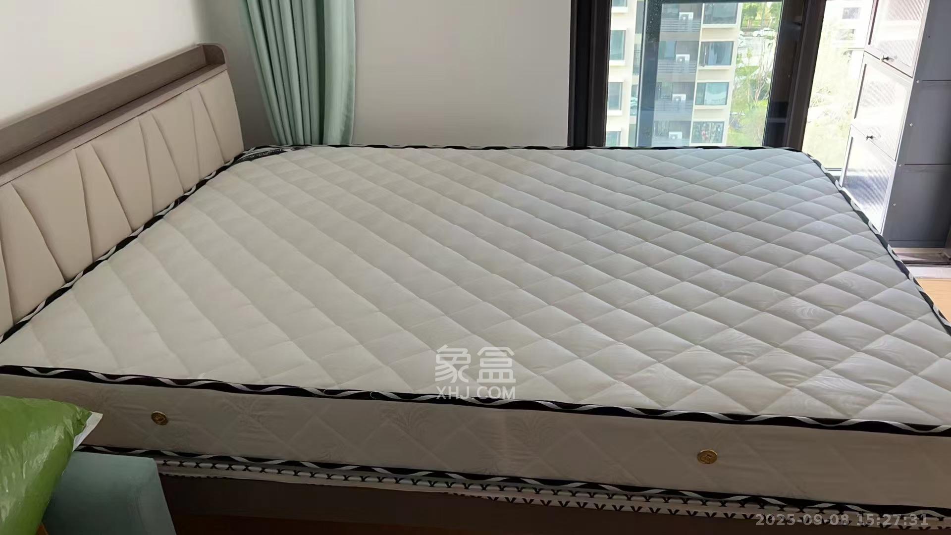 万科金色梦想D区 1室1厅1卫 1600.0元/月 万科金色梦想D区 1室1厅1卫 1600.0元/月室内图