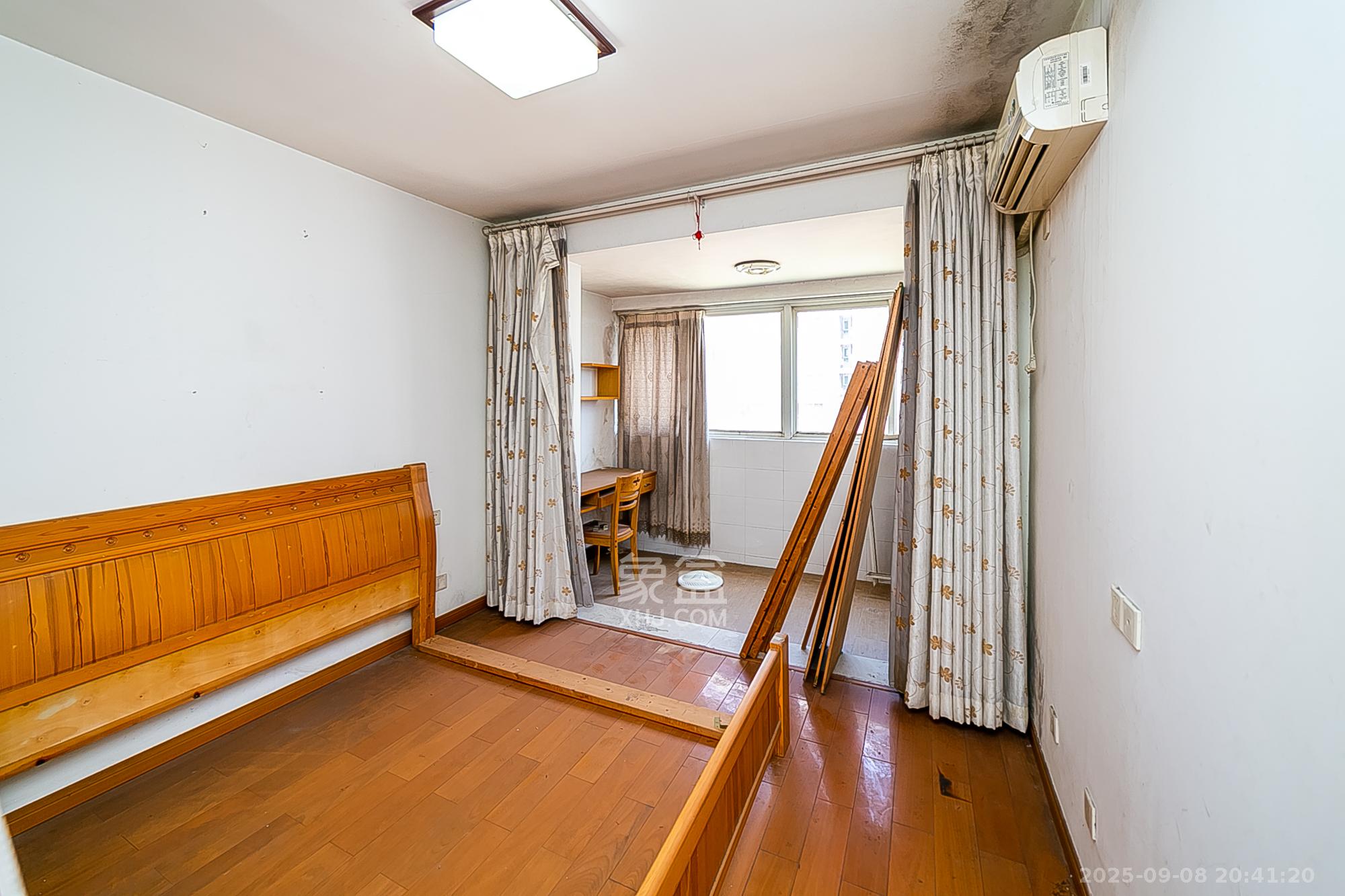 富绿新村  3室2厅1卫    59.8万 富绿新村  3室2厅1卫    59.8万卧室