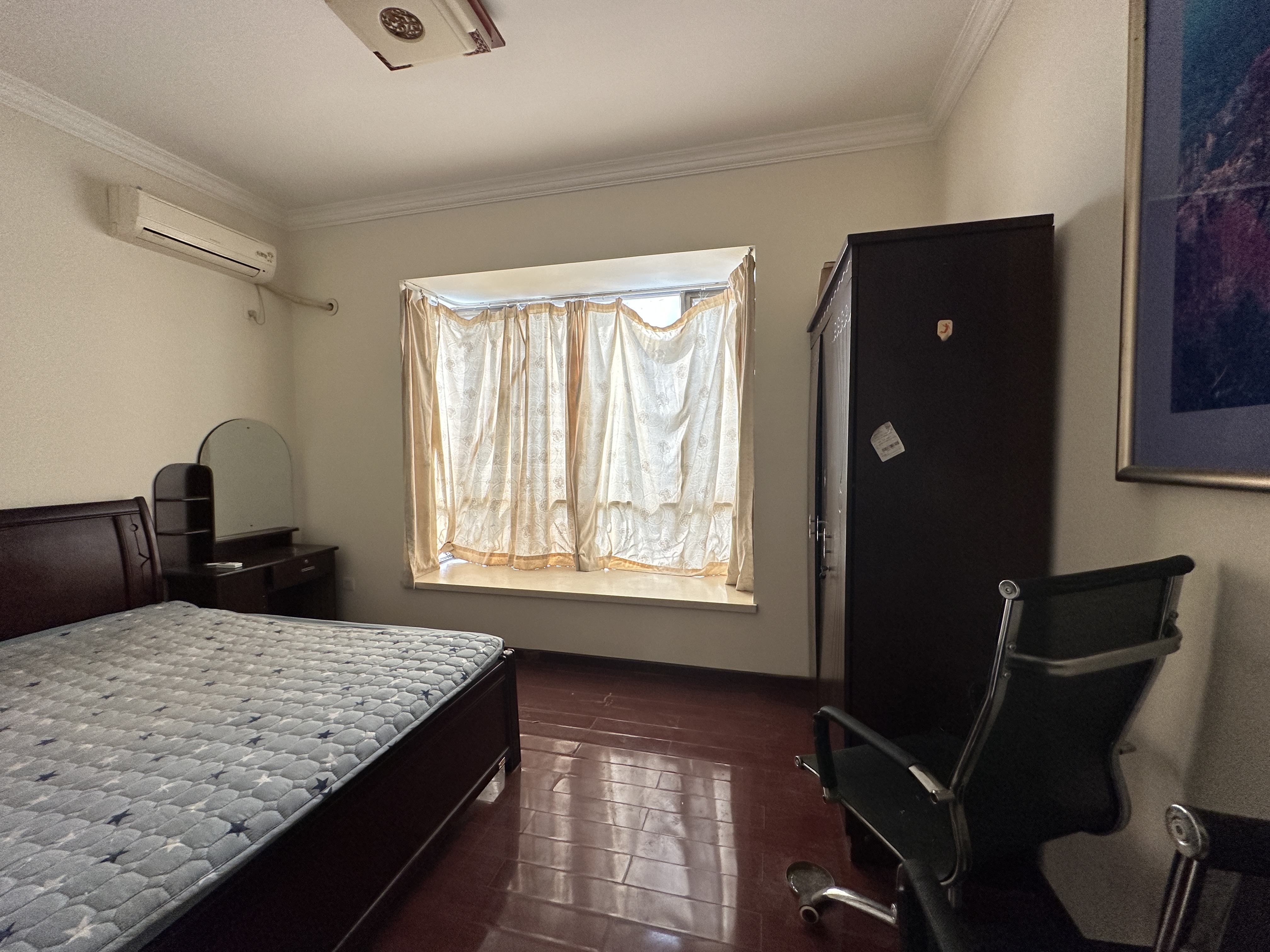 警苑 4室2厅2卫 4200.0元/月 警苑 4室2厅2卫 4200.0元/月室内图