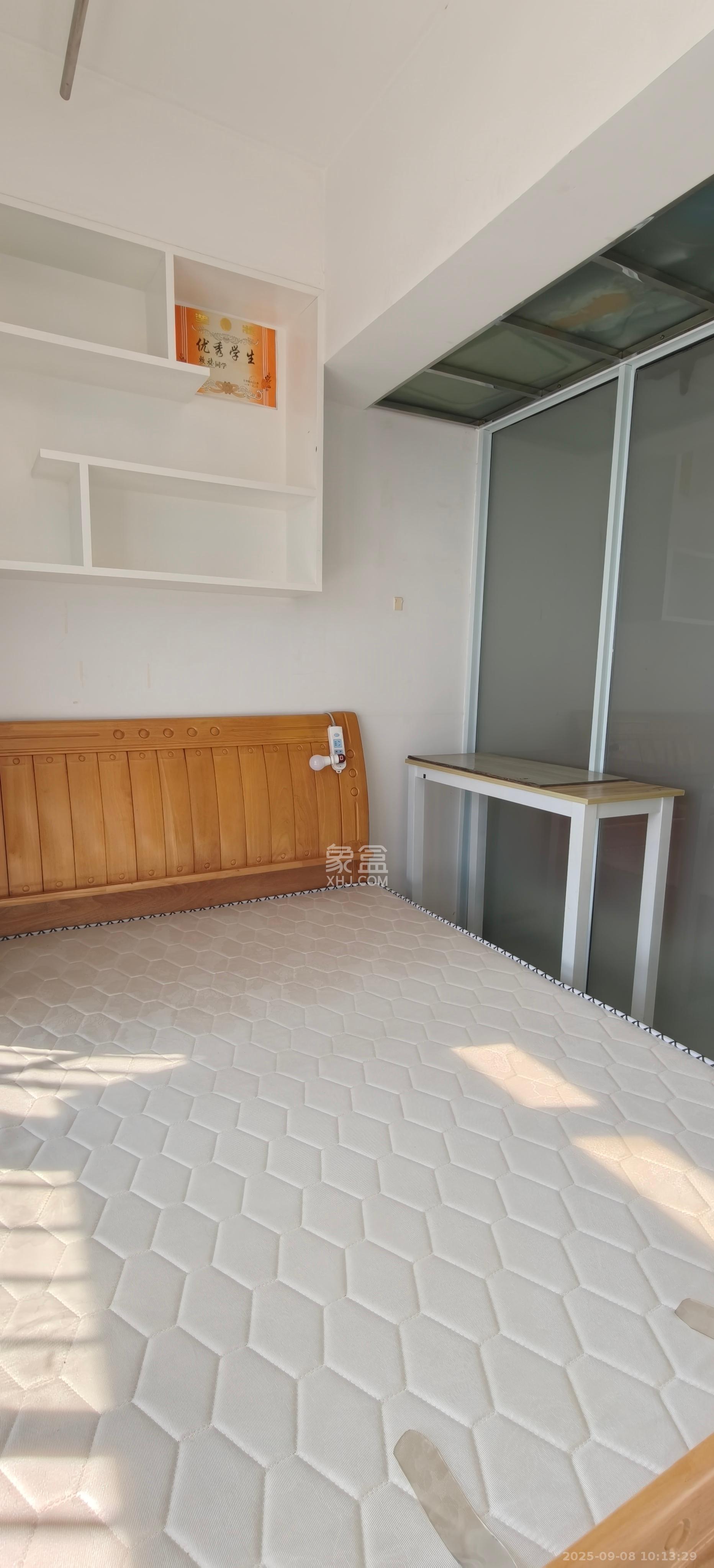 爵士湘  1室1厅1卫    1250.0元/月室内图