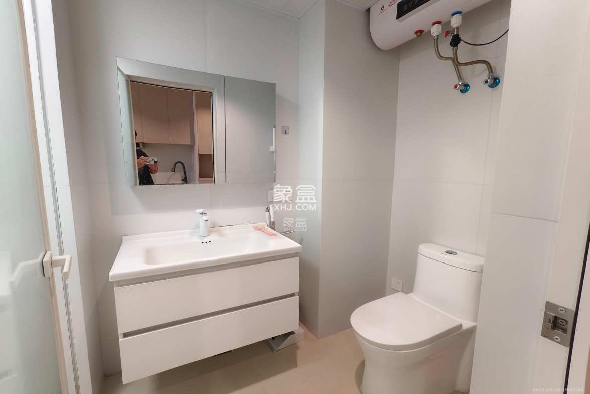 兰亭湾畔 1室1厅1卫 1650.0元/月 兰亭湾畔 1室1厅1卫 1650.0元/月室内图