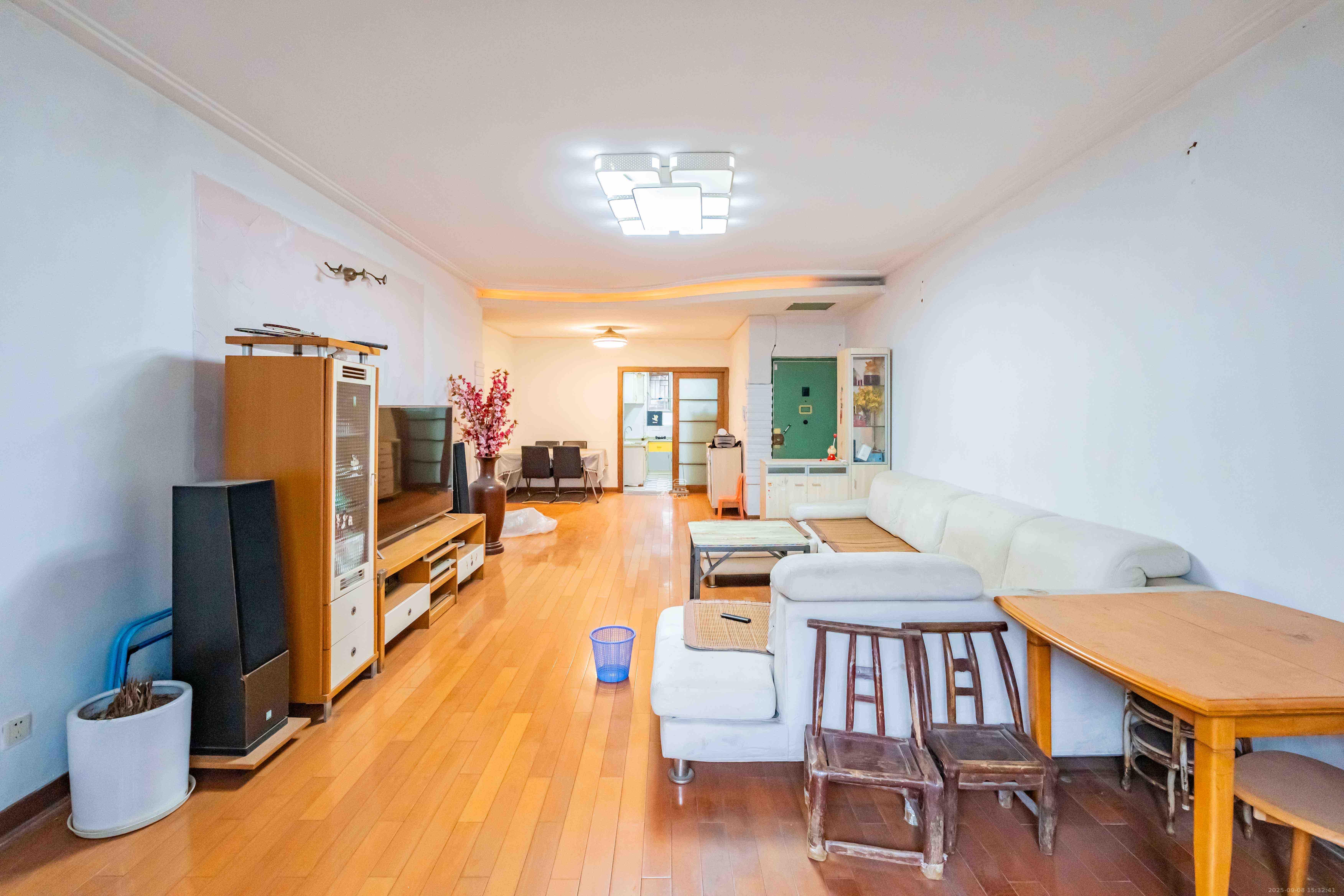 科技出版社宿舍(湘雅路)  3室2厅2卫    3200.0元/月 科技出版社宿舍(湘雅路)  3室2厅2卫    3200.0元/月室内图