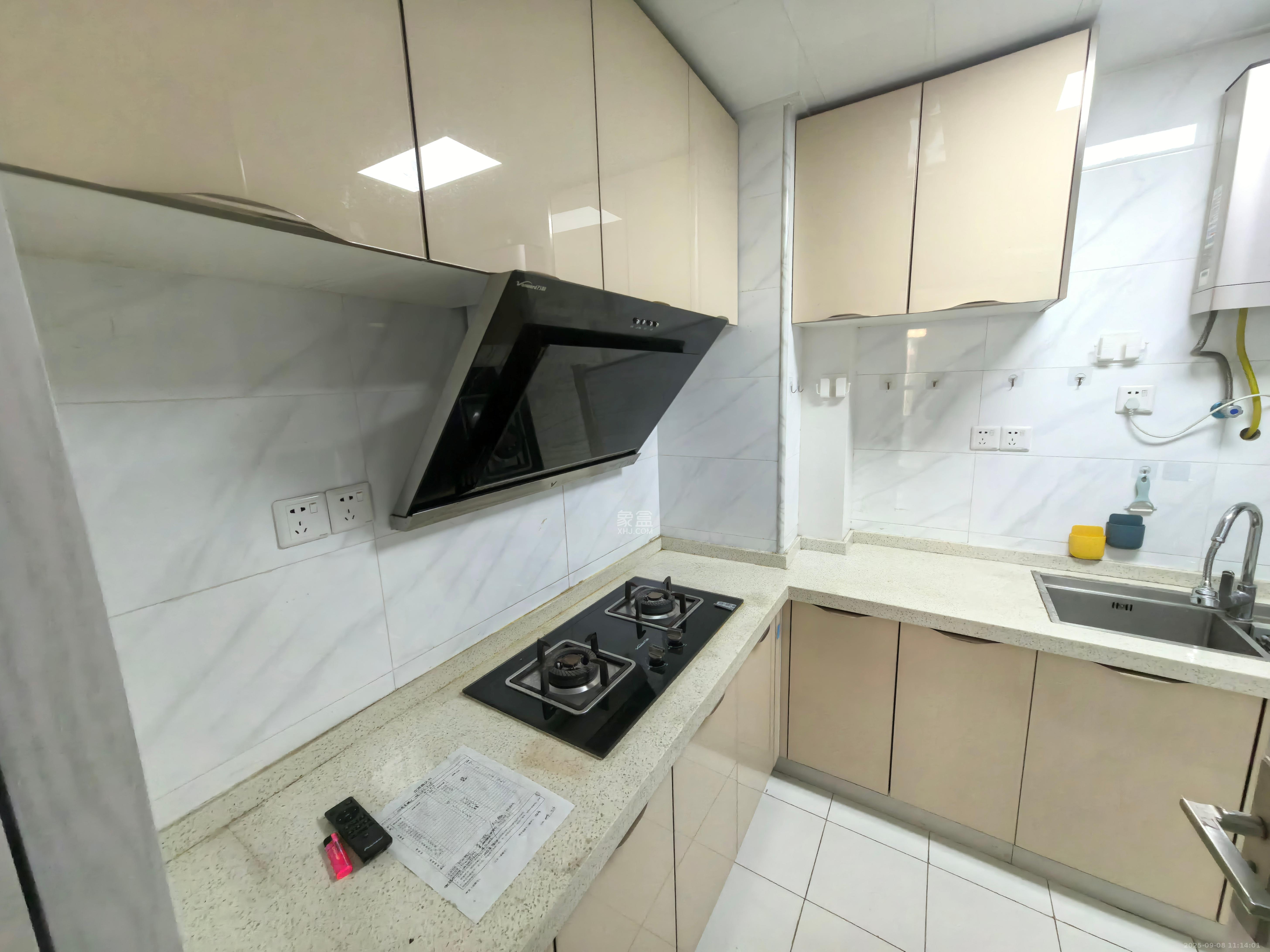 协信星澜汇  3室2厅1卫    3000.0元/月 协信星澜汇  3室2厅1卫    3000.0元/月室内图