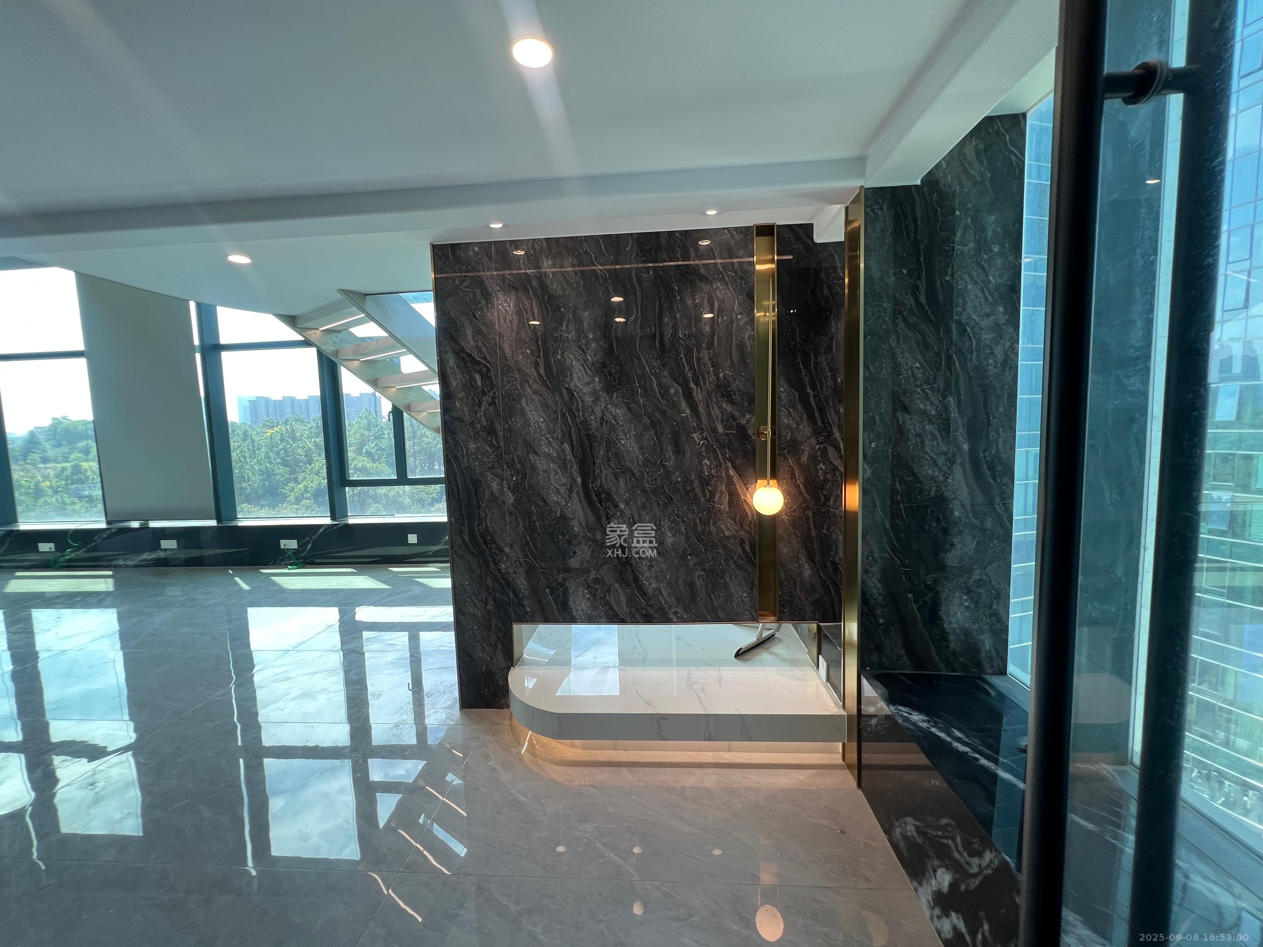 京武浪琴山三期(京武中心) 3室2厅1卫 8200.0元/月 京武浪琴山三期(京武中心) 3室2厅1卫 8200.0元/月室内图