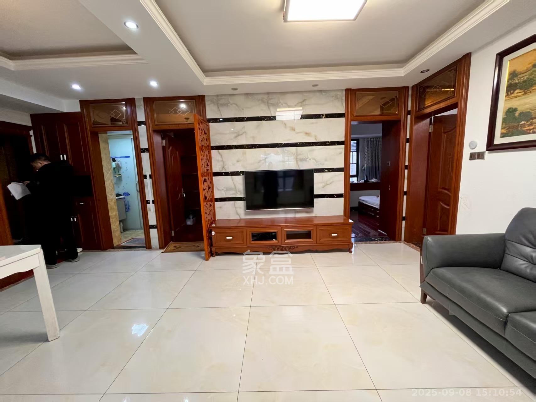 香樟兰亭(朗峰苑)  3室2厅2卫    2400.0元/月 香樟兰亭(朗峰苑)  3室2厅2卫    2400.0元/月室内图