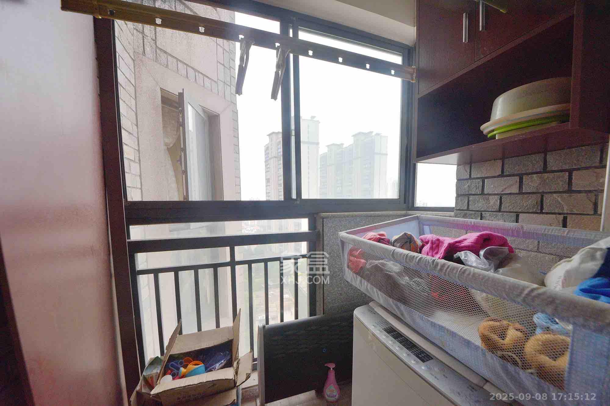 锦绣世纪  1室1厅1卫    1800.0元/月 锦绣世纪  1室1厅1卫    1800.0元/月室内图