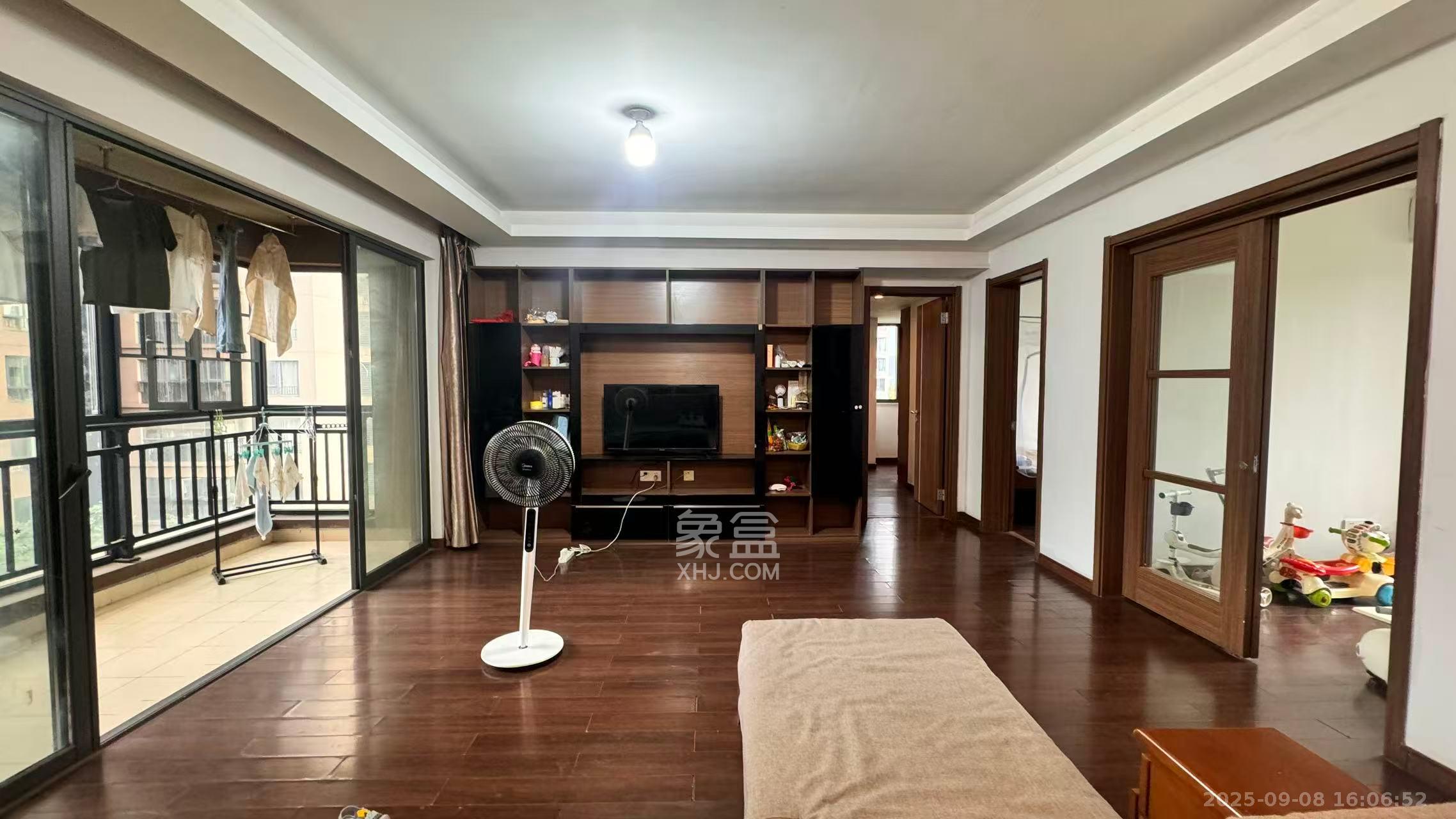 万科白鹭郡 4室2厅2卫 3000.0元/月 万科白鹭郡 4室2厅2卫 3000.0元/月室内图