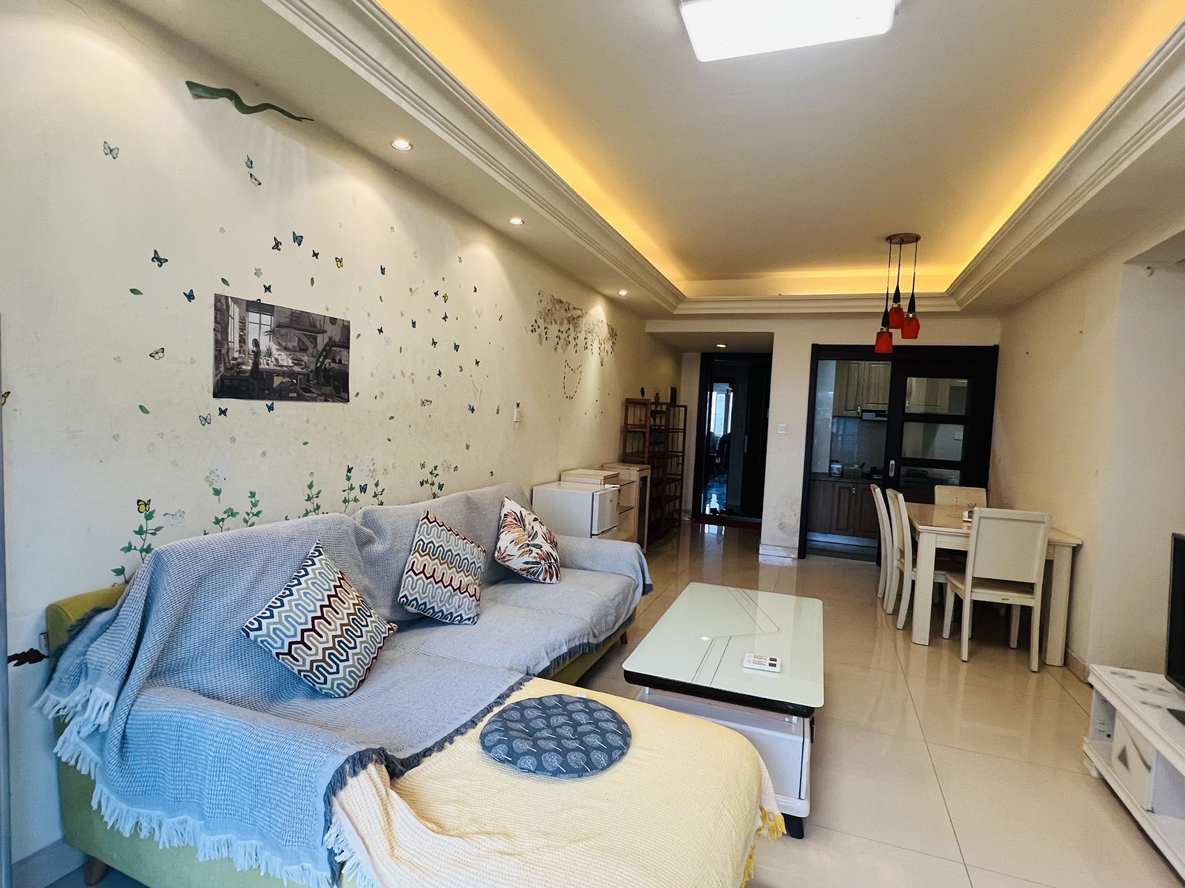 碧桂园  3室2厅1卫    1500.0元/月室内图