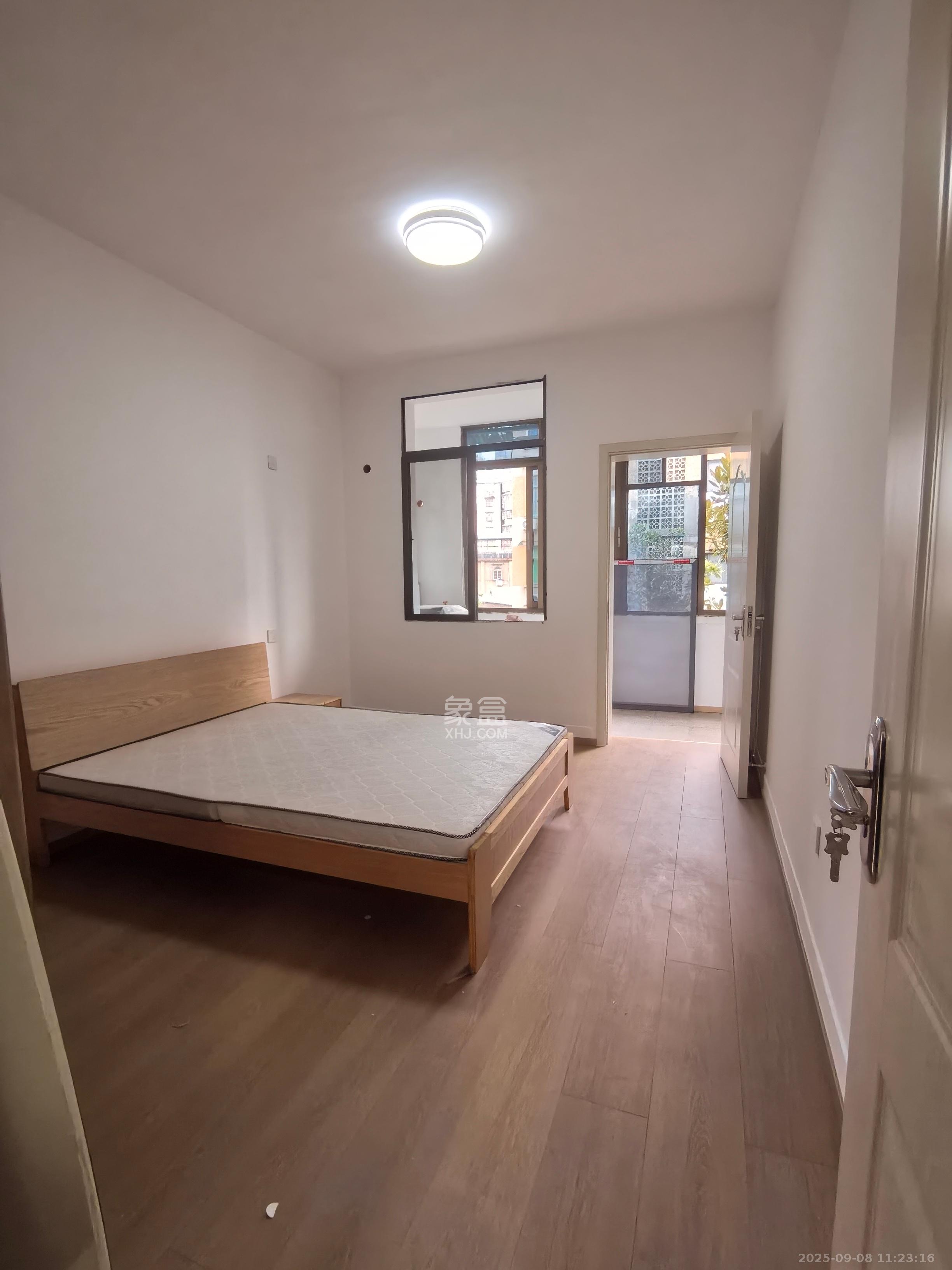 省纺织物资设备总公司 1室0厅0卫 2800.0元/月 省纺织物资设备总公司 1室0厅0卫 2800.0元/月室内图