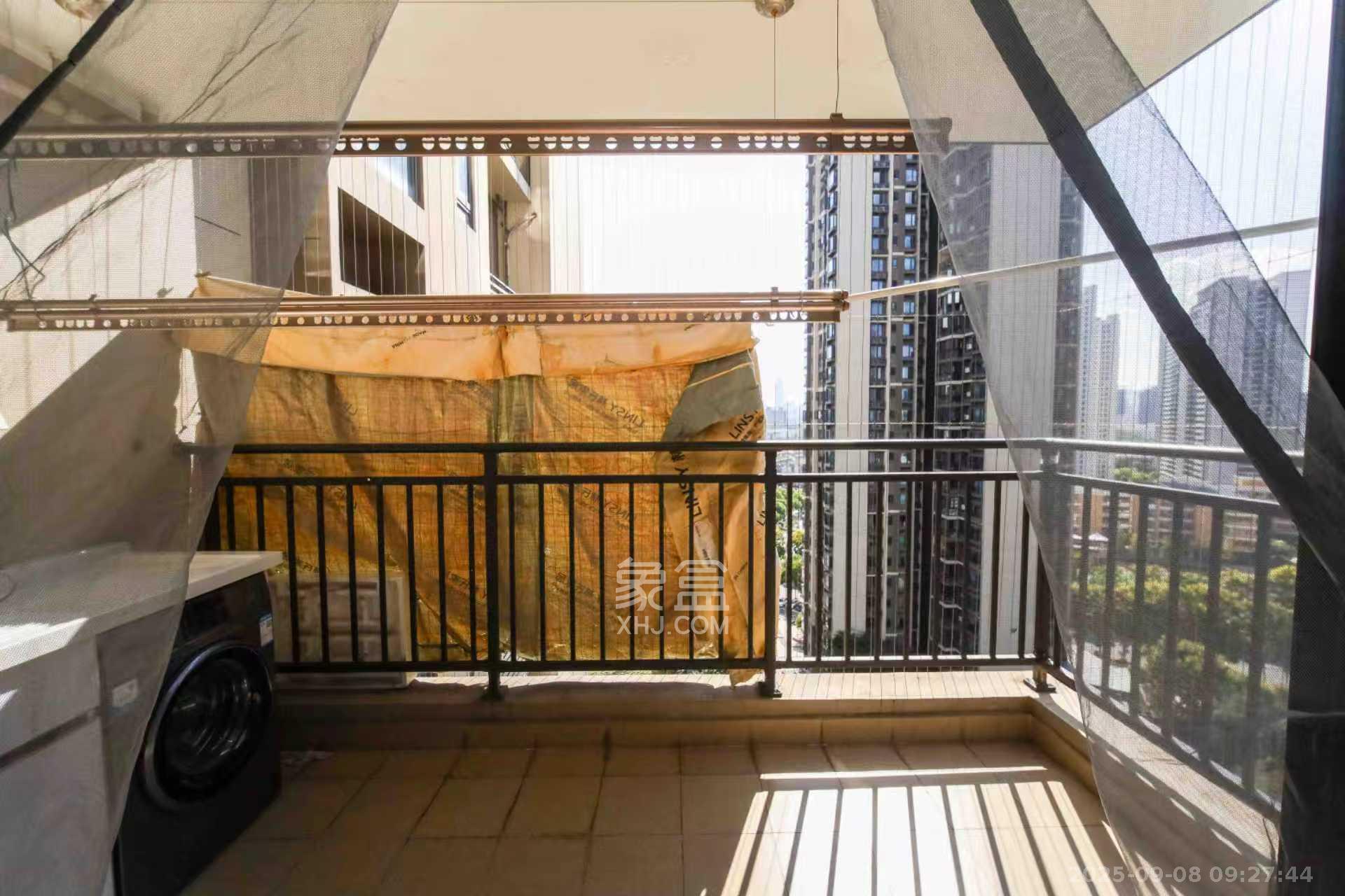 万科金域蓝湾 4室2厅2卫 3500.0元/月 万科金域蓝湾 4室2厅2卫 3500.0元/月室内图