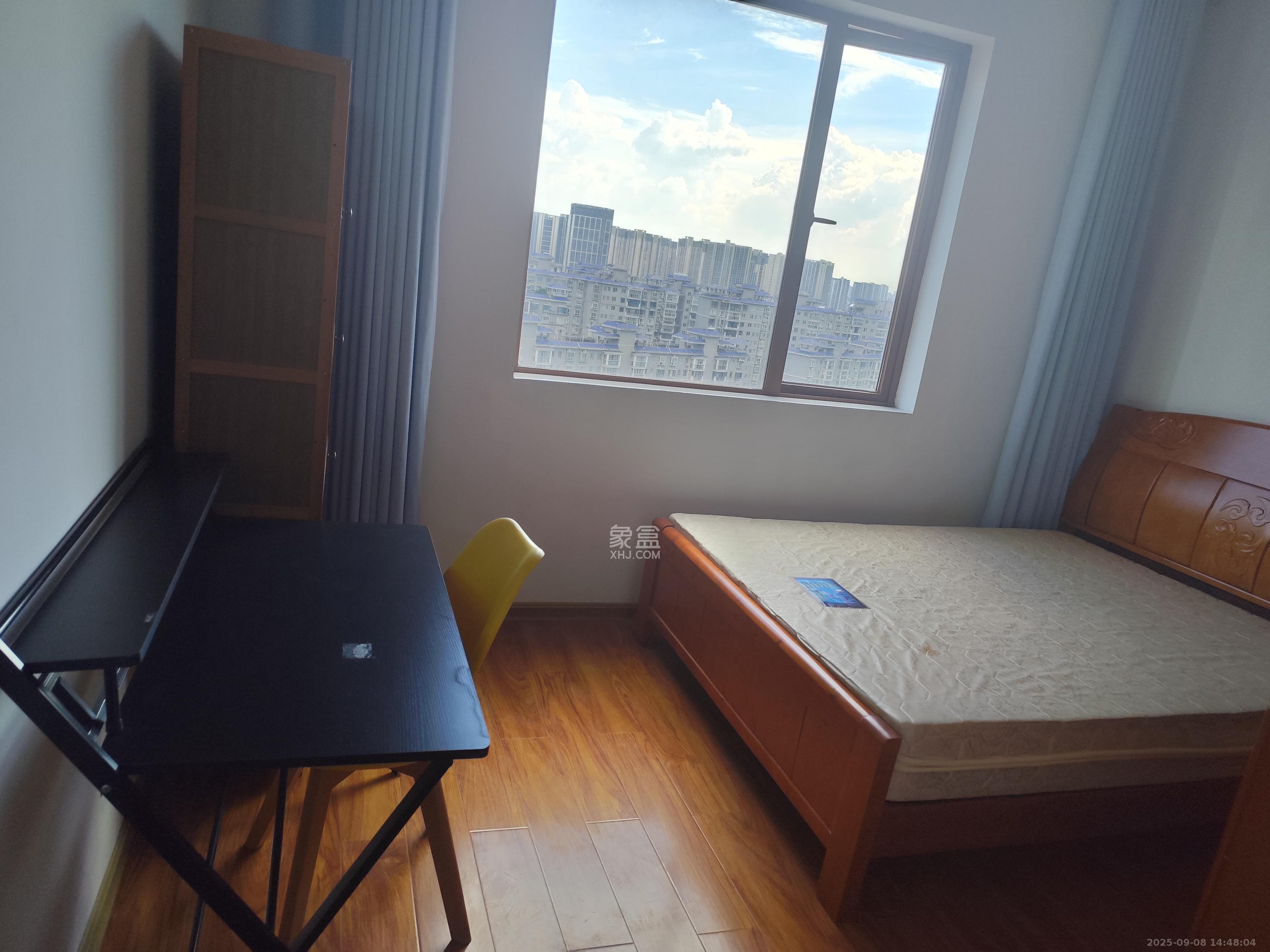 万里时代  2室2厅1卫    2500.0元/月室内图