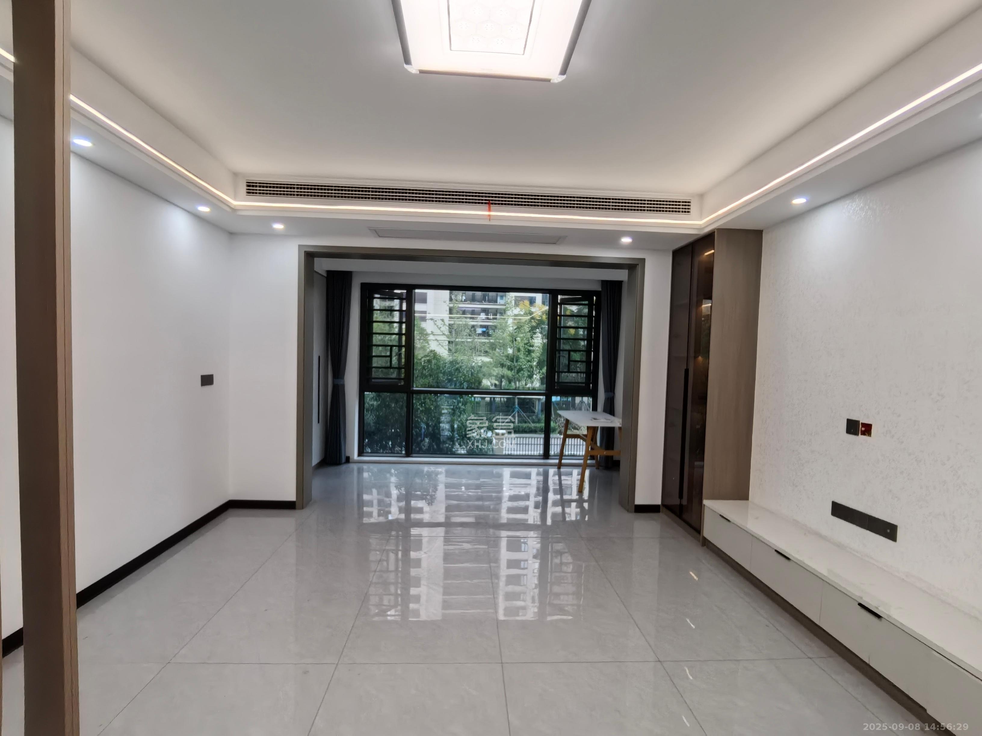 奥凯花园 4室2厅2卫 3000.0元/月 奥凯花园 4室2厅2卫 3000.0元/月室内图