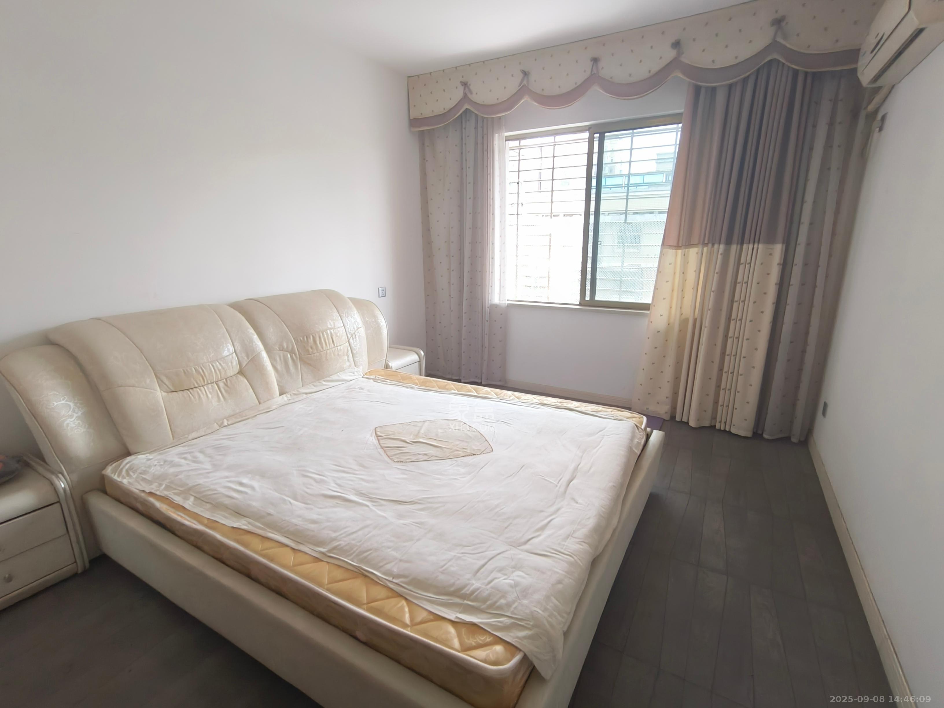 锦绣湘江 3室2厅2卫 1400.0元/月 锦绣湘江 3室2厅2卫 1400.0元/月室内图