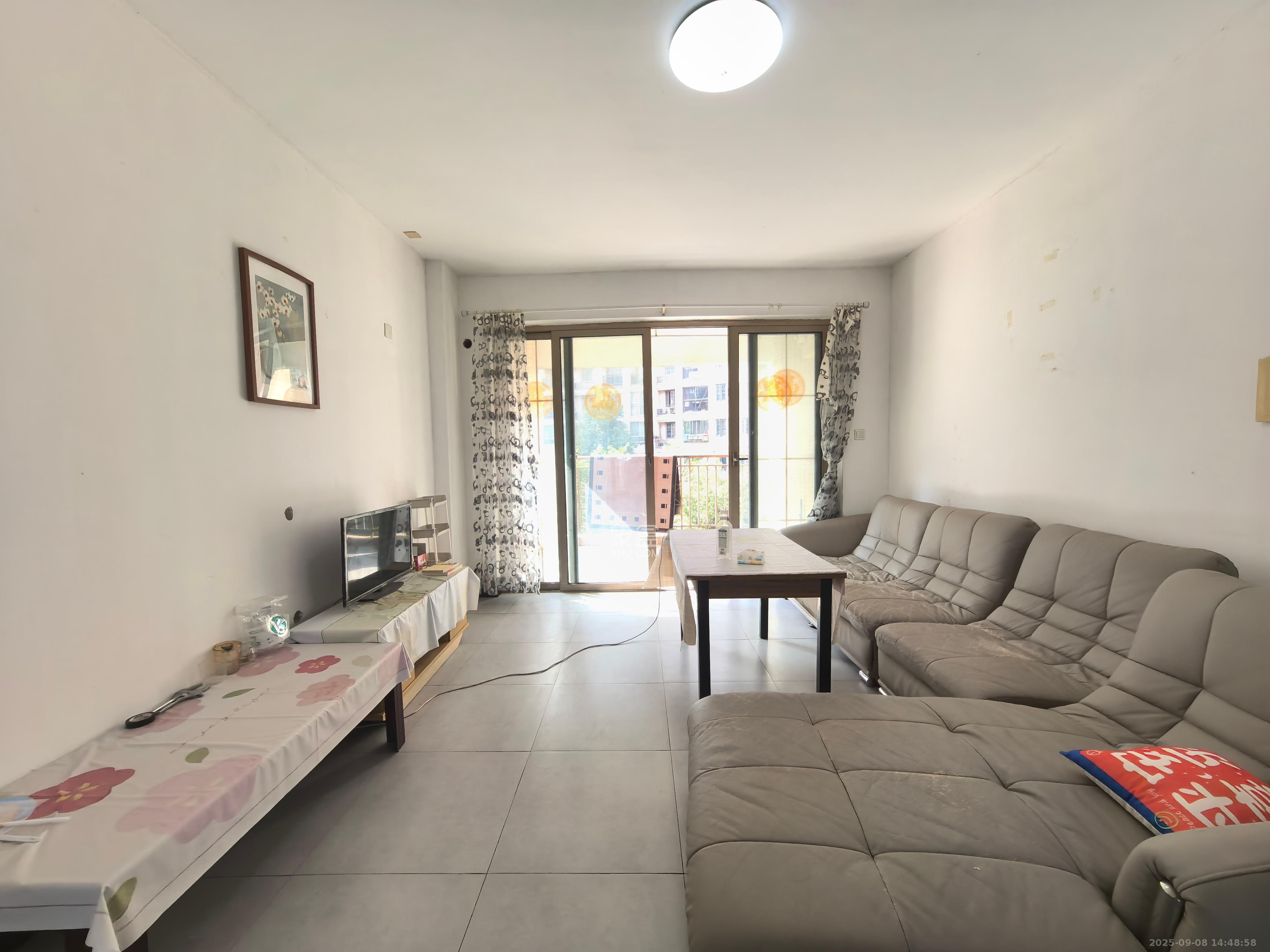 长沙玫瑰园 3室2厅2卫 1700.0元/月 长沙玫瑰园 3室2厅2卫 1700.0元/月室内图