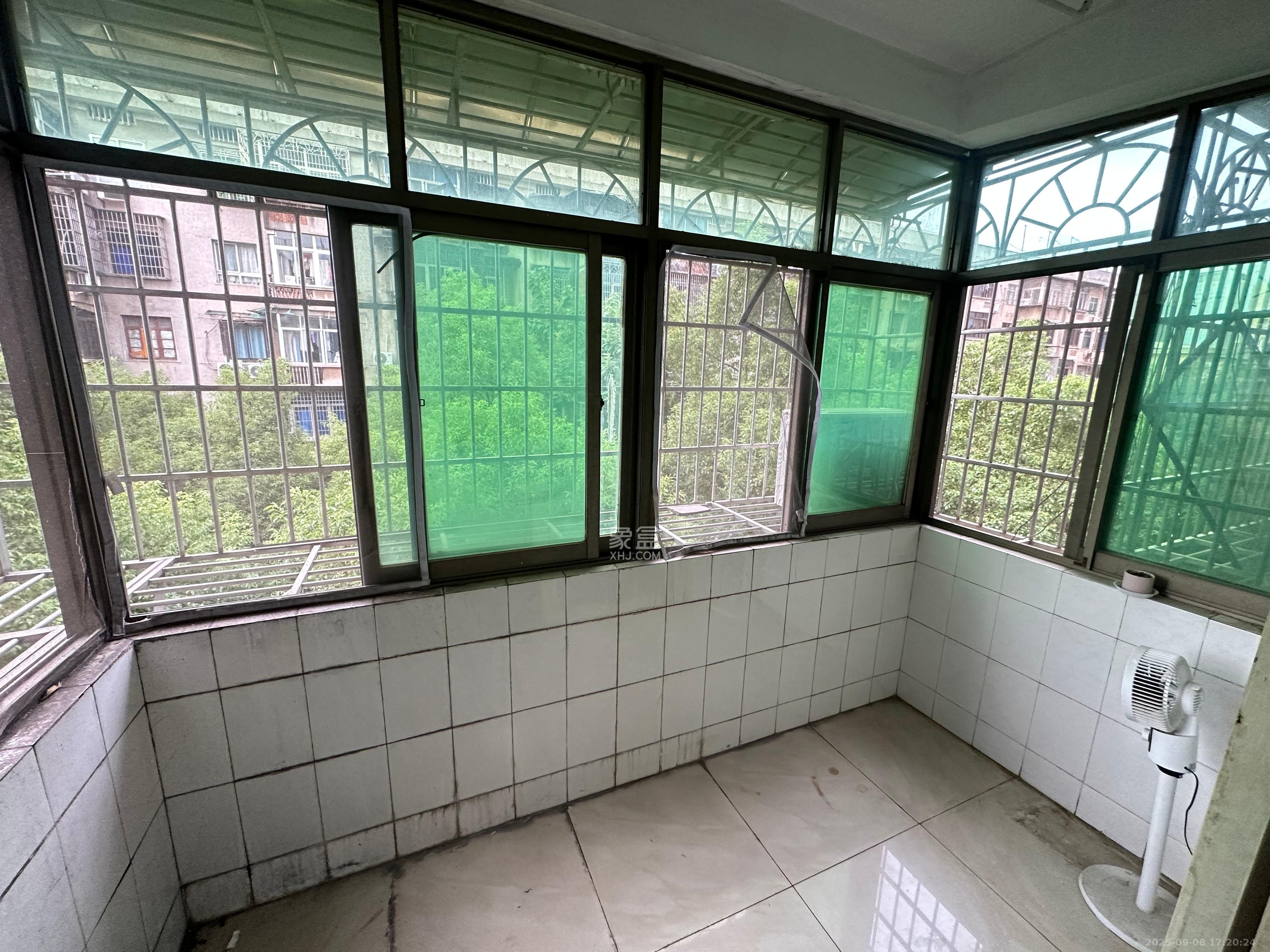 众立小区  3室2厅2卫    2500.0元/月室内图