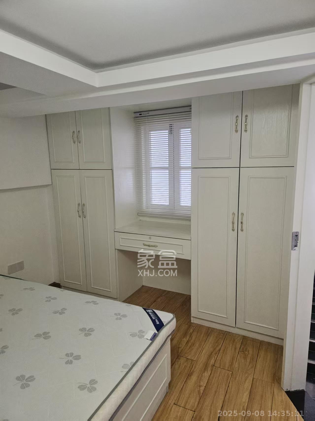 城市经典  1室1厅1卫    3200.0元/月室内图