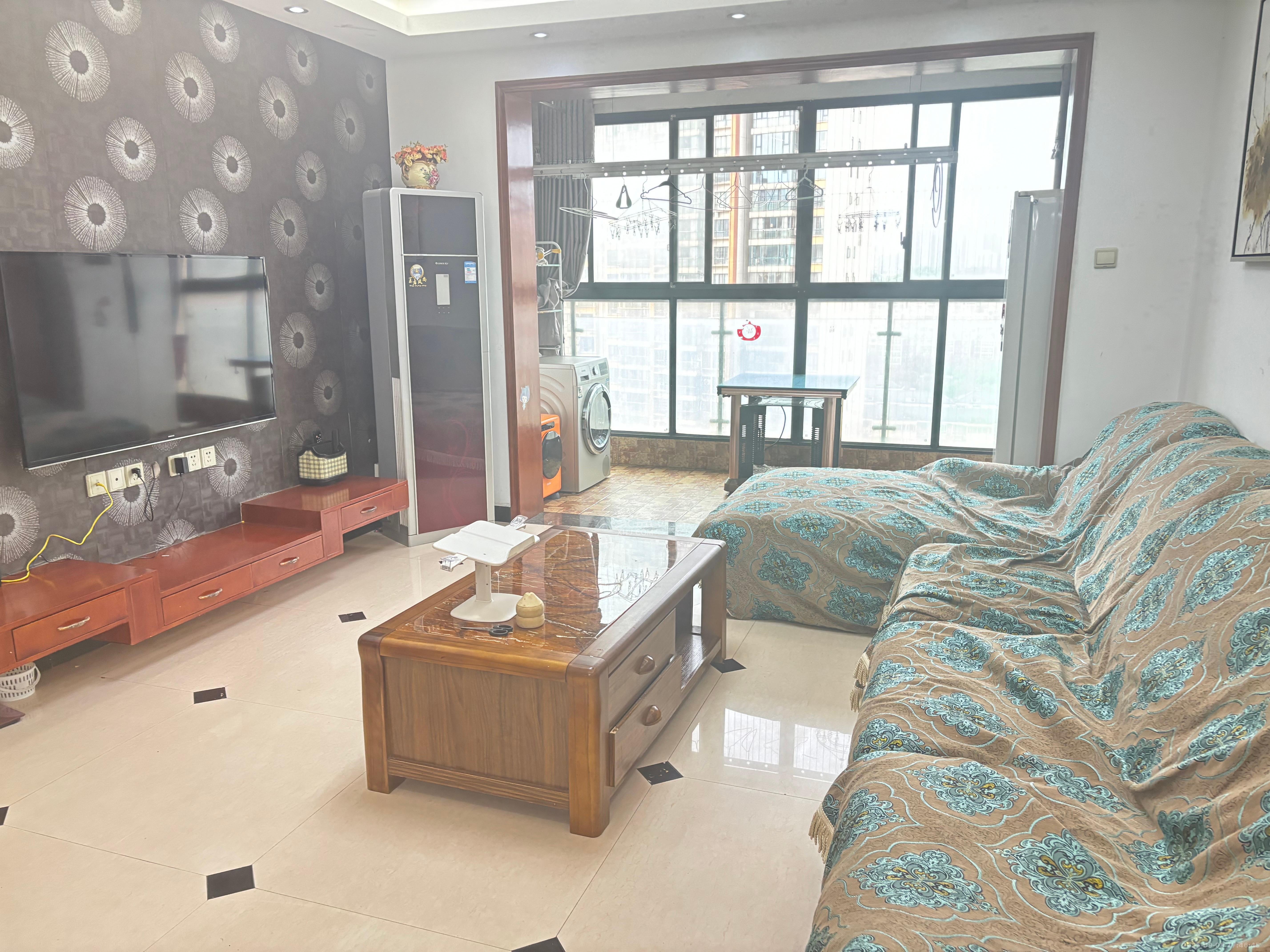 高鑫麓城  3室2厅2卫    2700.0元/月室内图