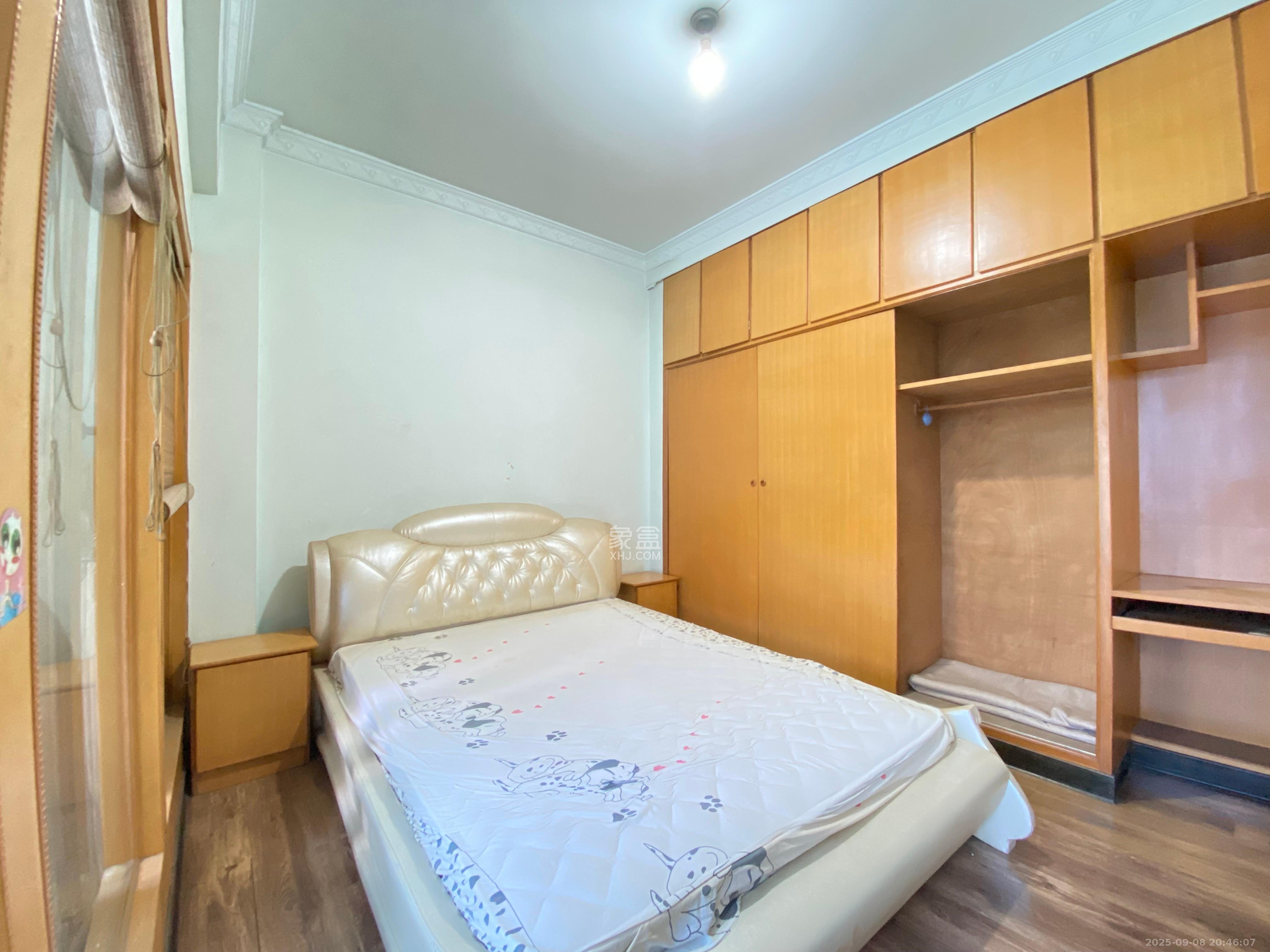 都市E站 1室1厅1卫 1200.0元/月 都市E站 1室1厅1卫 1200.0元/月室内图