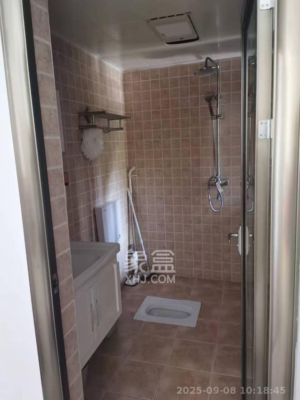 澳海月亮湾  3室2厅1卫    1600.0元/月 澳海月亮湾  3室2厅1卫    1600.0元/月室内图