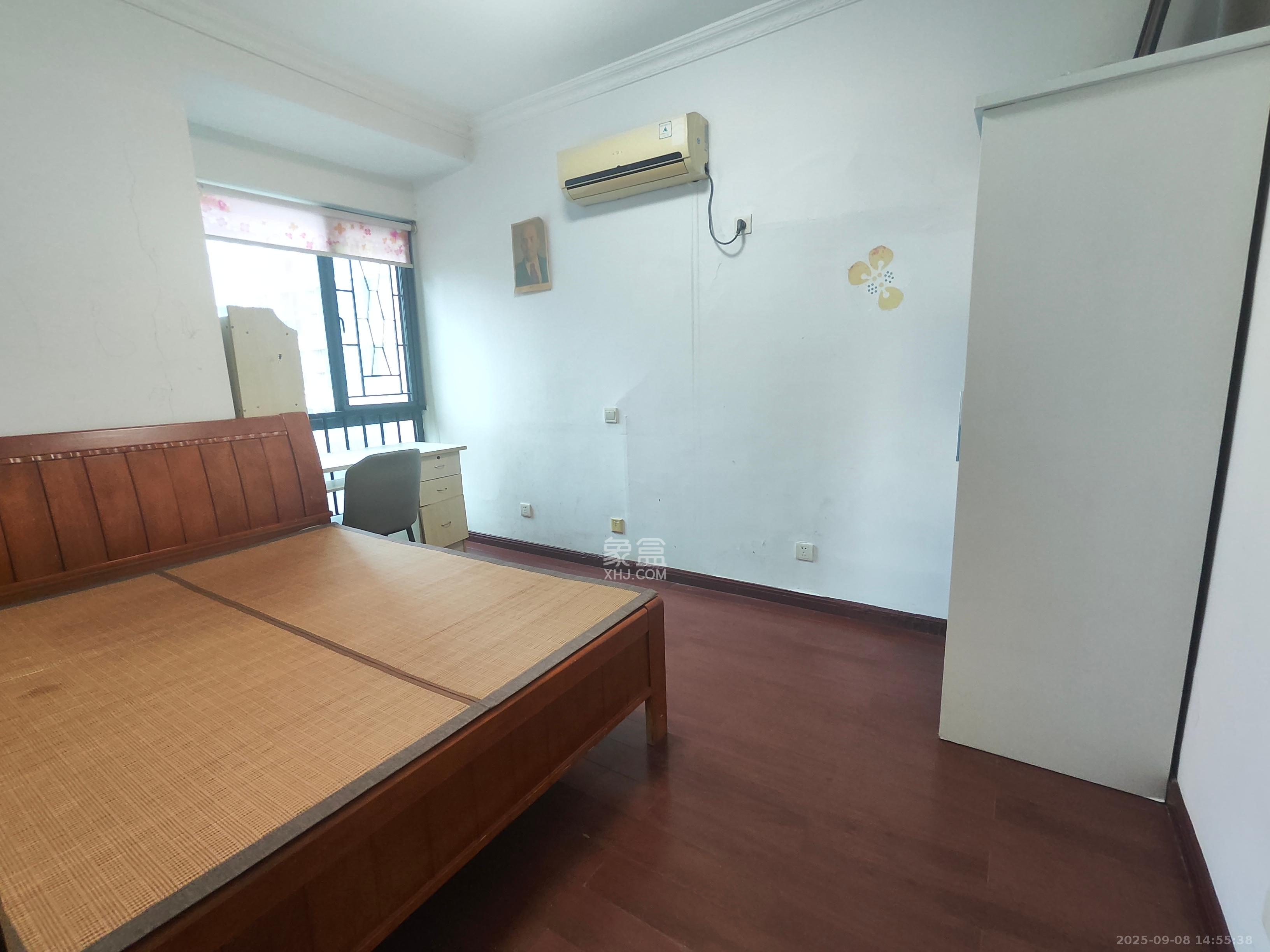 融圣国际 3室1厅2卫 3300.0元/月 融圣国际 3室1厅2卫 3300.0元/月室内图