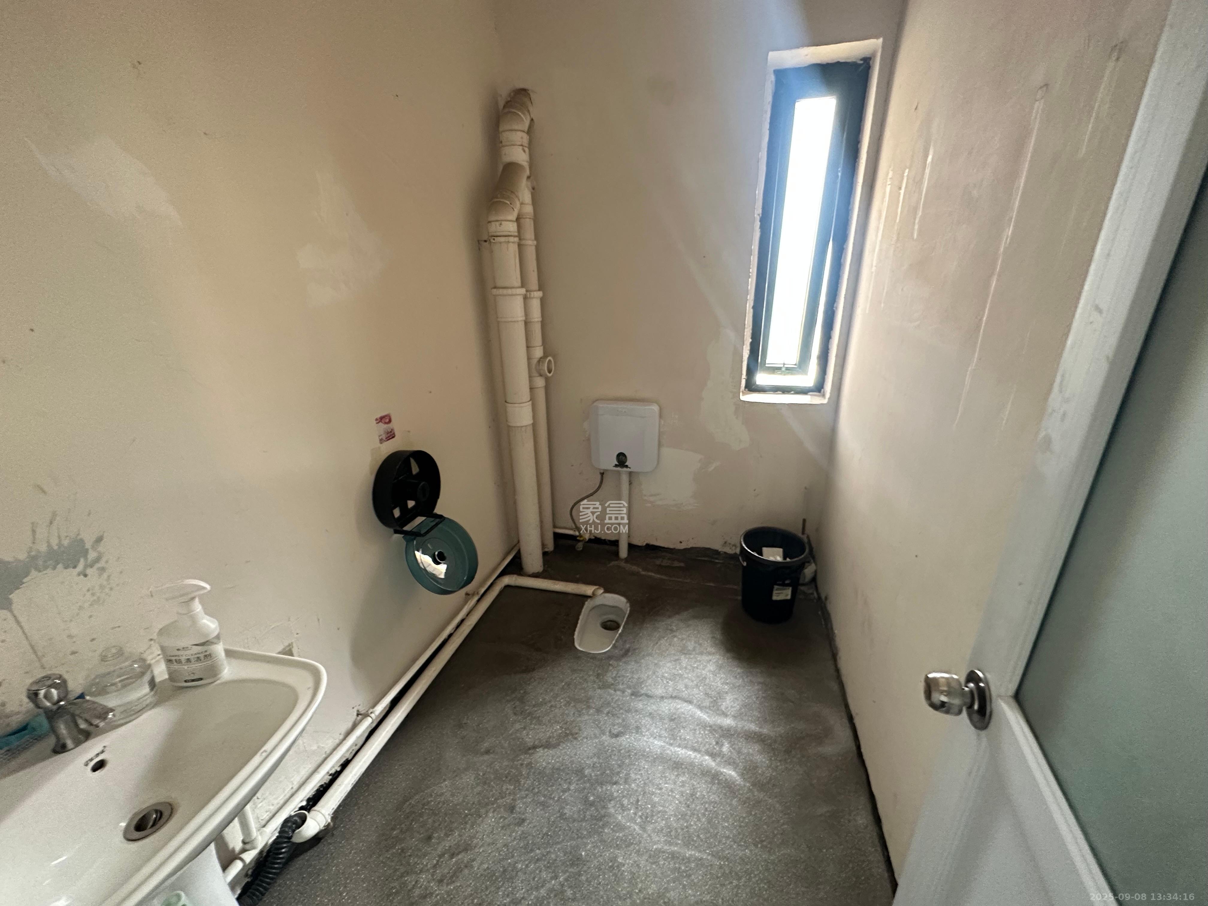 东玺门  4室1厅1卫    3000.0元/月室内图