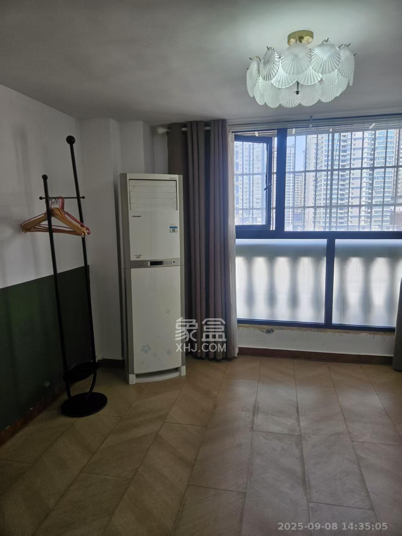 城市经典  1室1厅1卫    3200.0元/月室内图