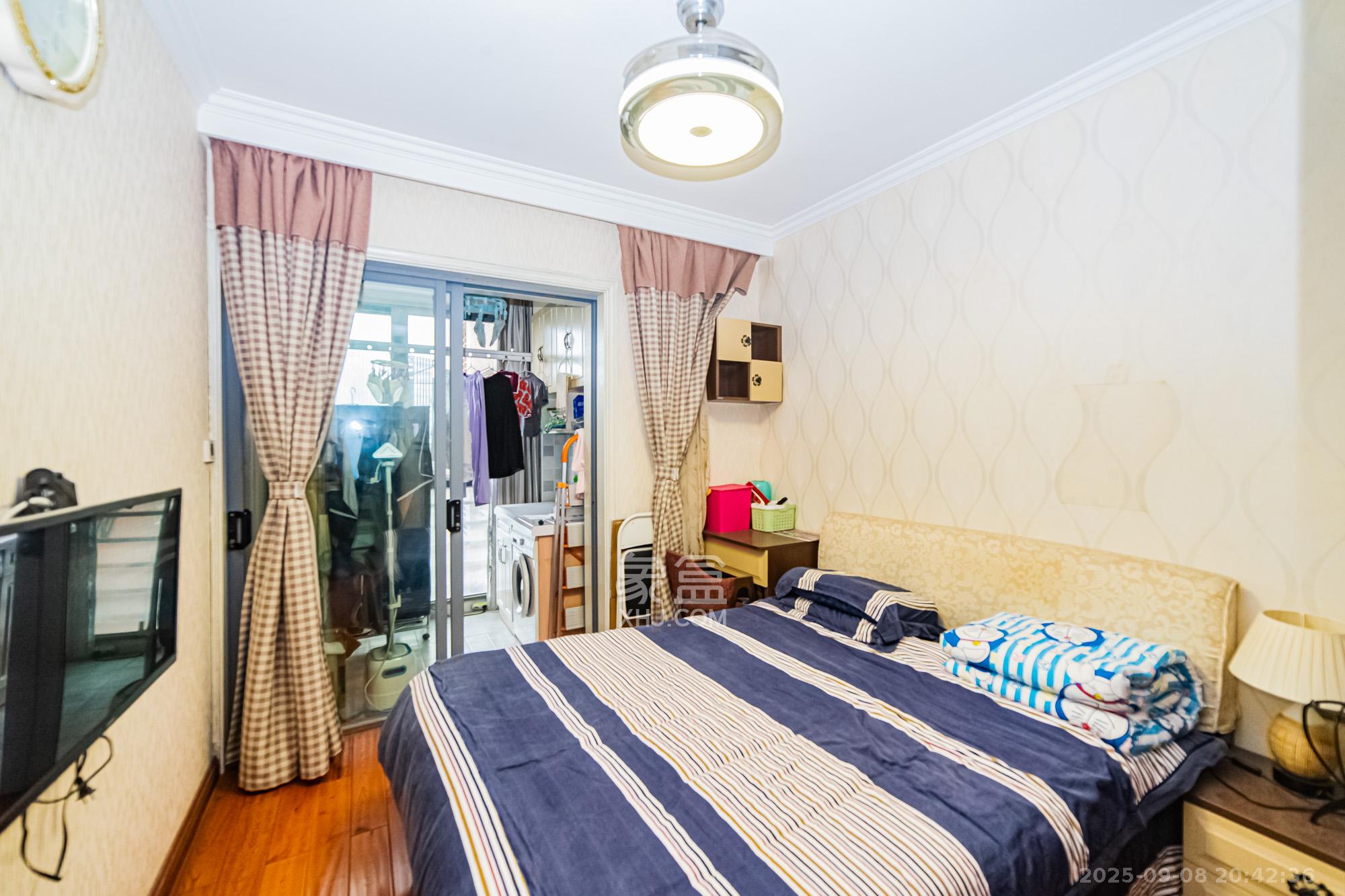 滨江君悦香邸  3室2厅2卫    130.28万 滨江君悦香邸  3室2厅2卫    130.28万卧室