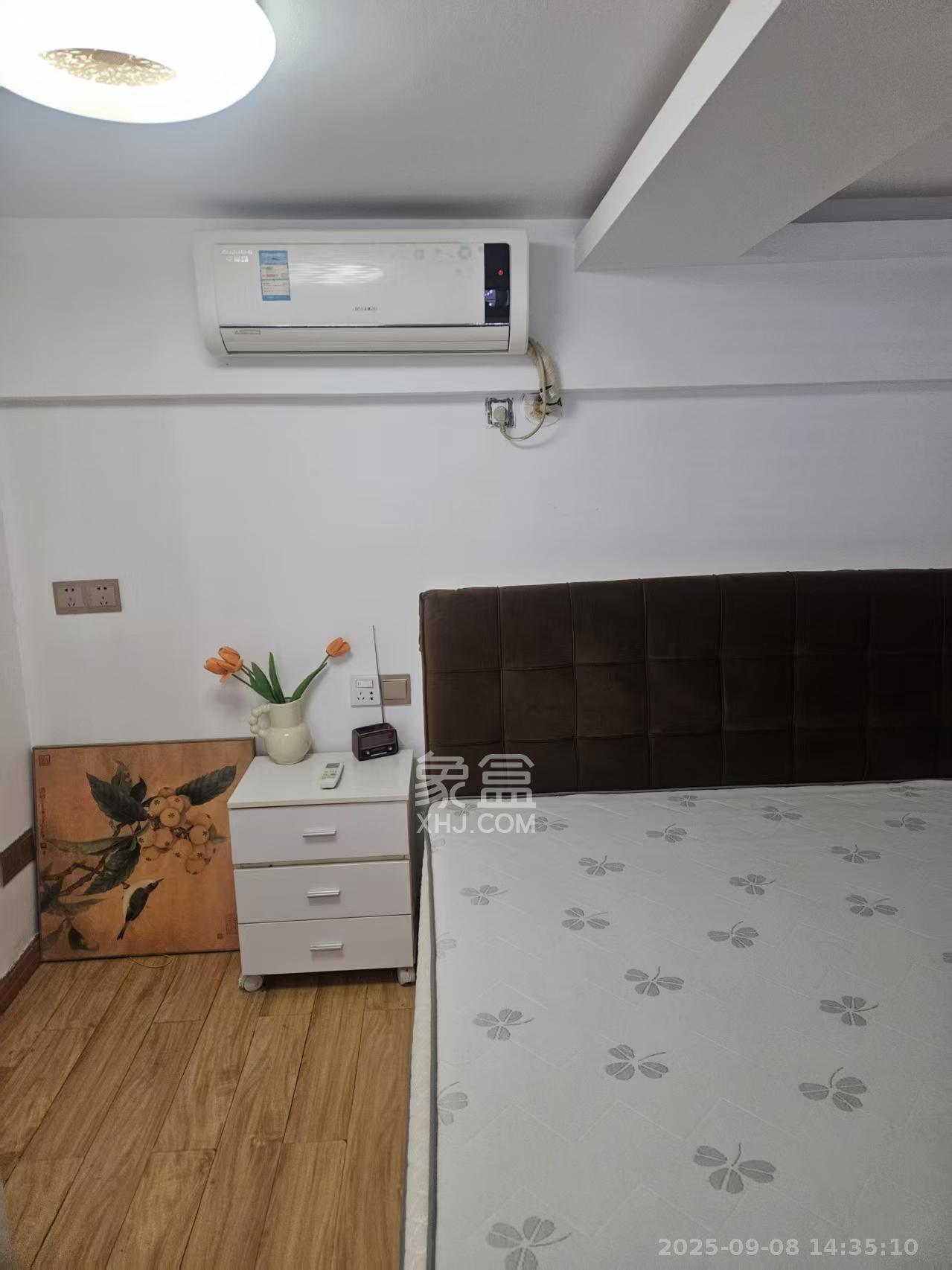 城市经典  1室1厅1卫    3200.0元/月室内图