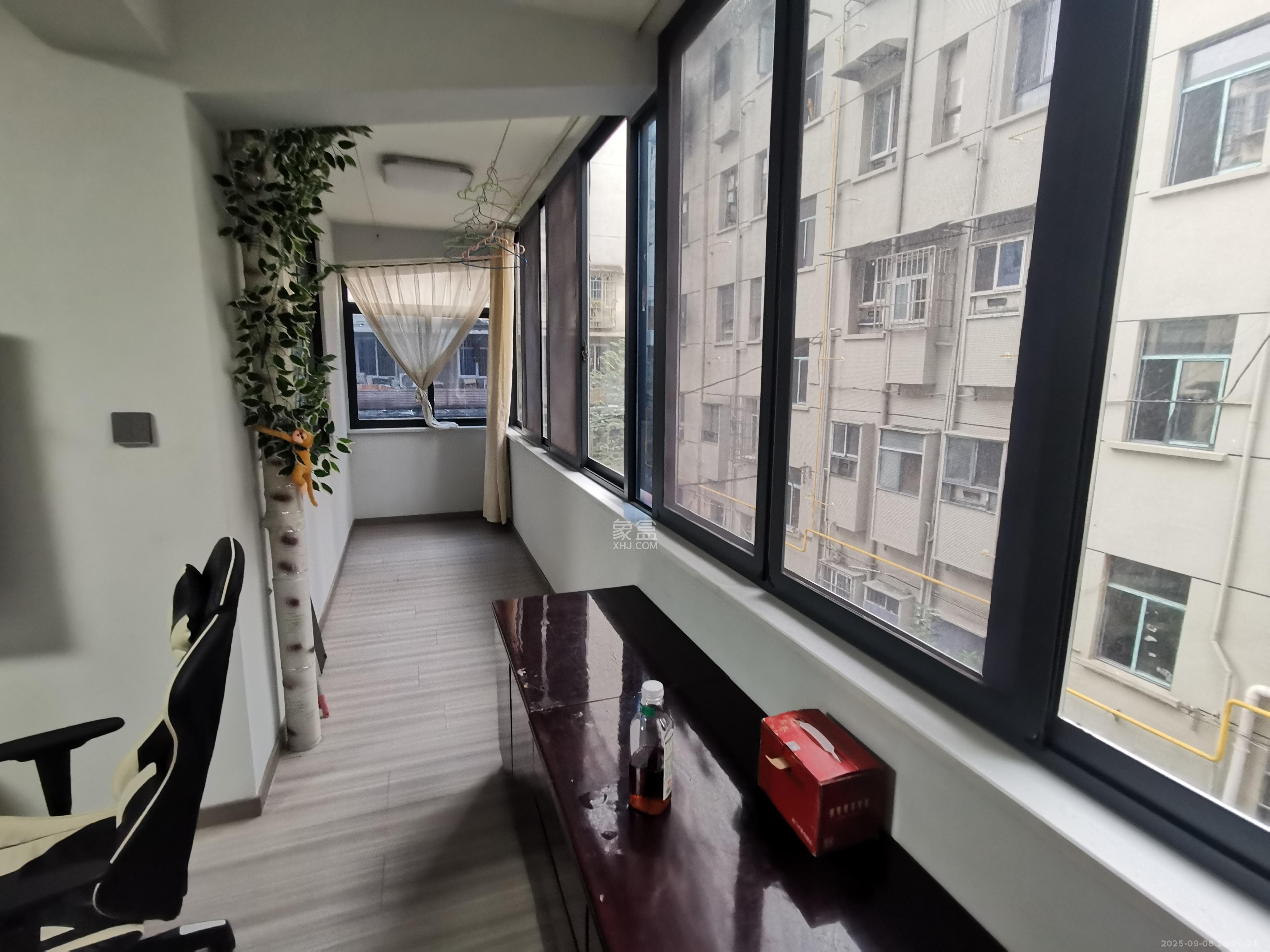 肇家（嘉）坪散盘  3室2厅1卫    3700.0元/月室内图