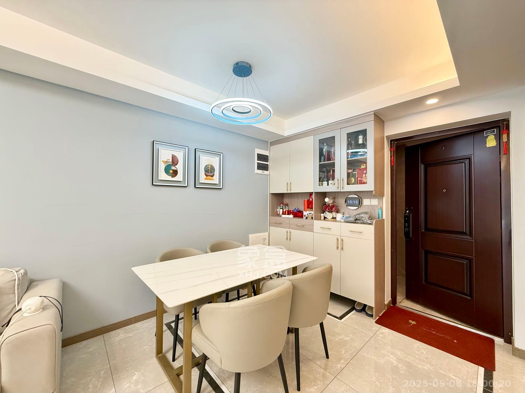 龙湖铂金中心(龙湖春江郦城) 3室2厅2卫 5000.0元/月 龙湖铂金中心(龙湖春江郦城) 3室2厅2卫 5000.0元/月室内图