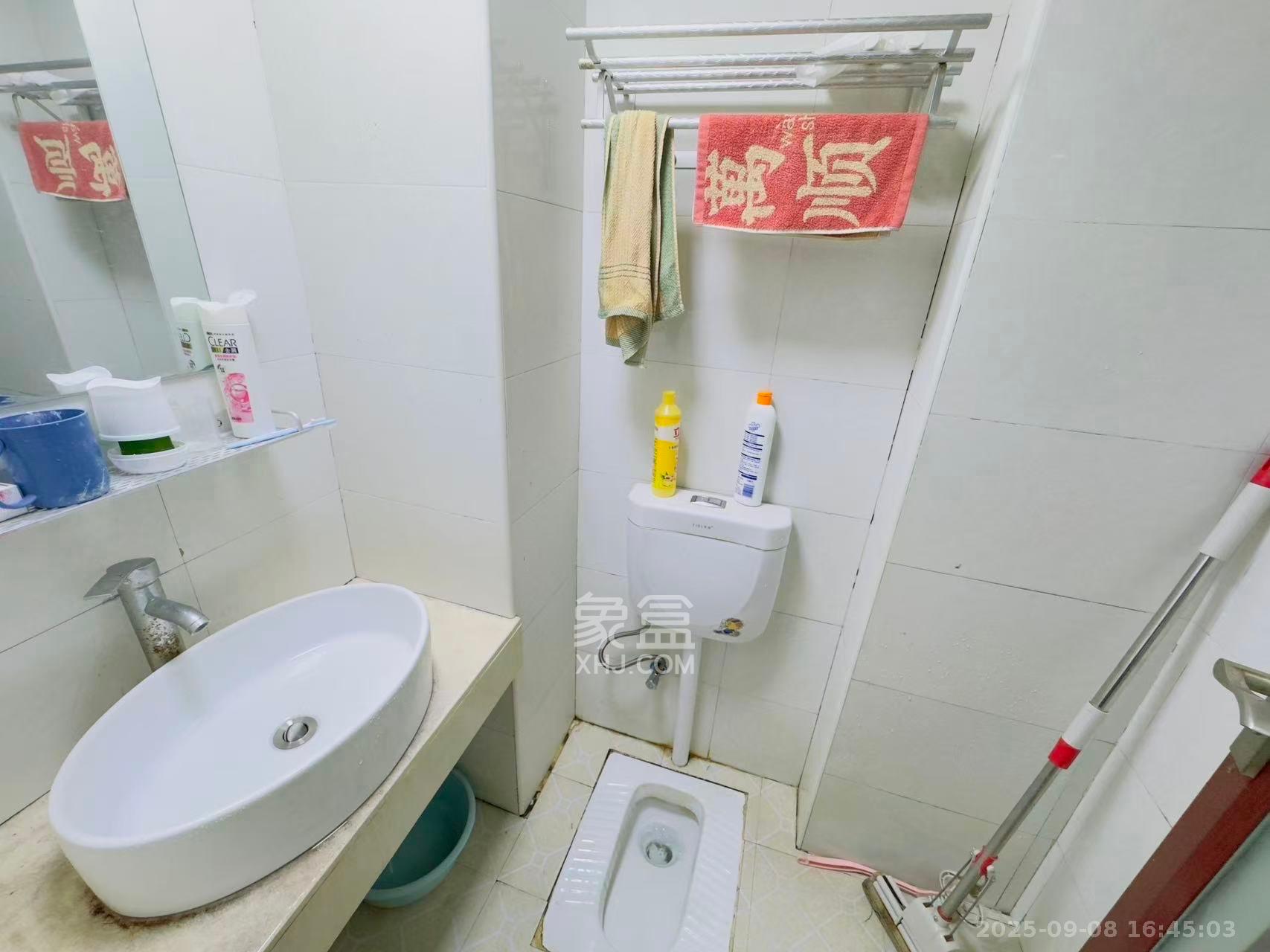 保利麓谷林语I区  1室1厅1卫   1100.00元/月室内图