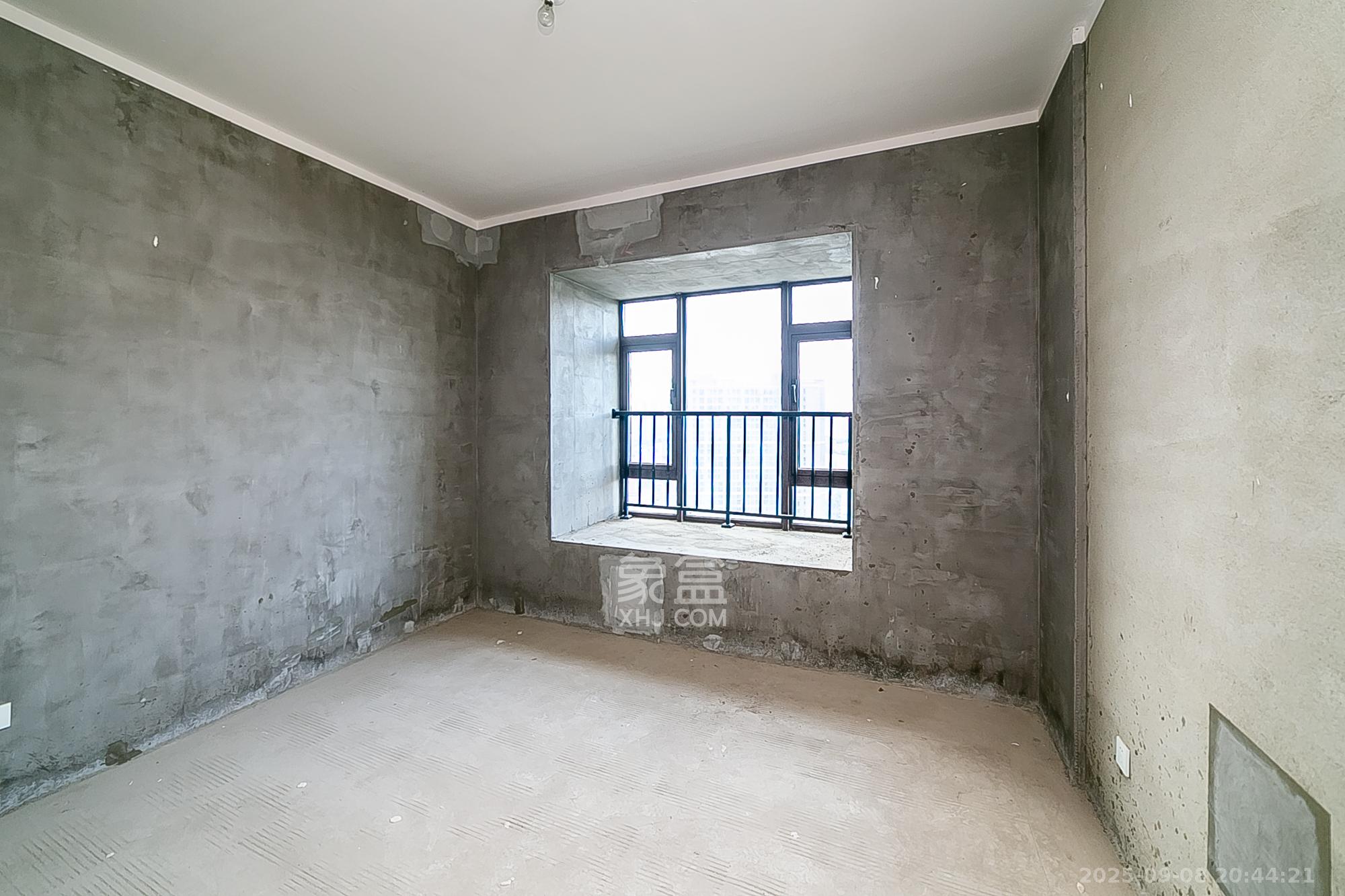 中建江山壹号  6室2厅4卫    708.0万 中建江山壹号  6室2厅4卫    708.0万卧室