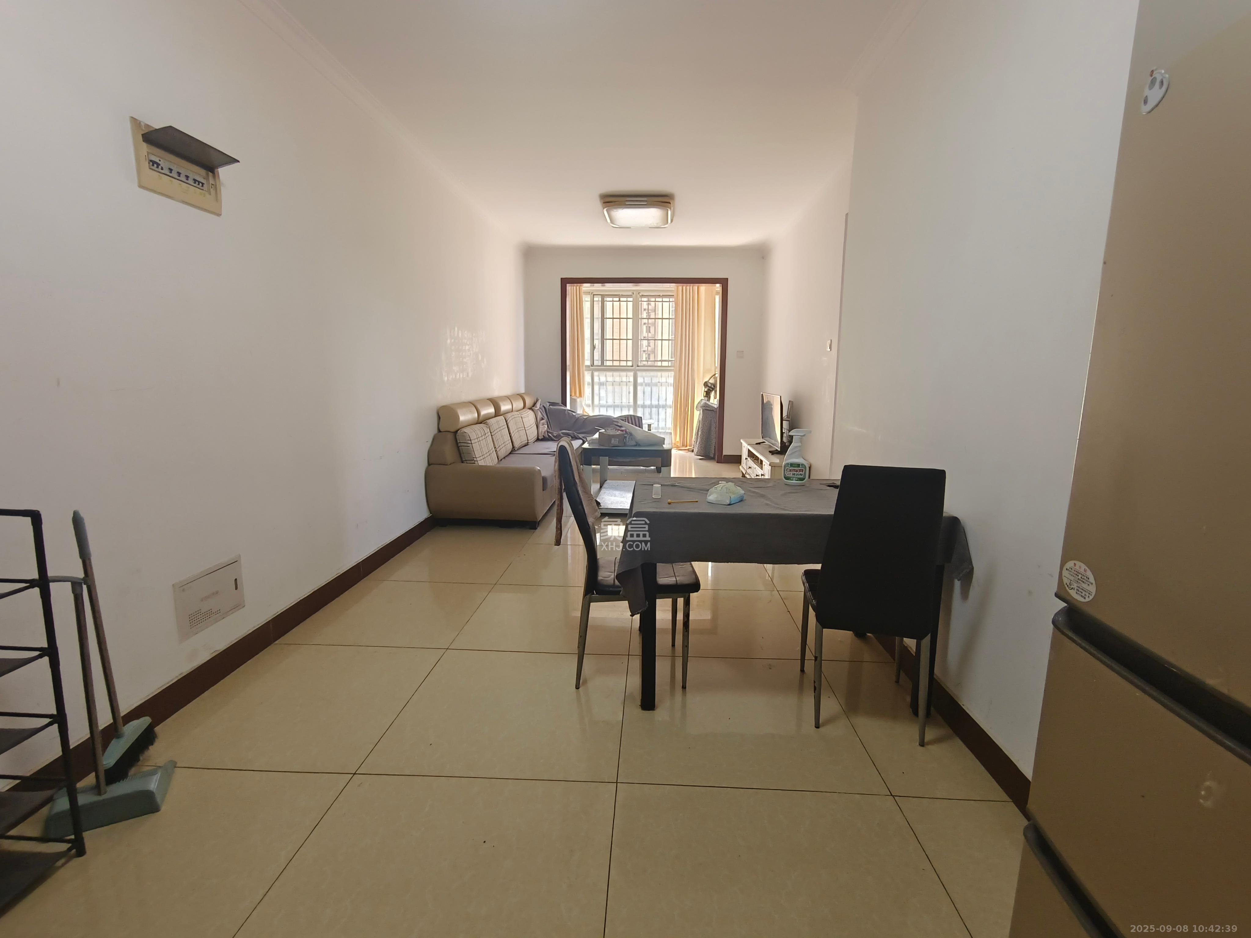 星城新宇颐景苑  2室2厅1卫    2100.0元/月 星城新宇颐景苑  2室2厅1卫    2100.0元/月室内图