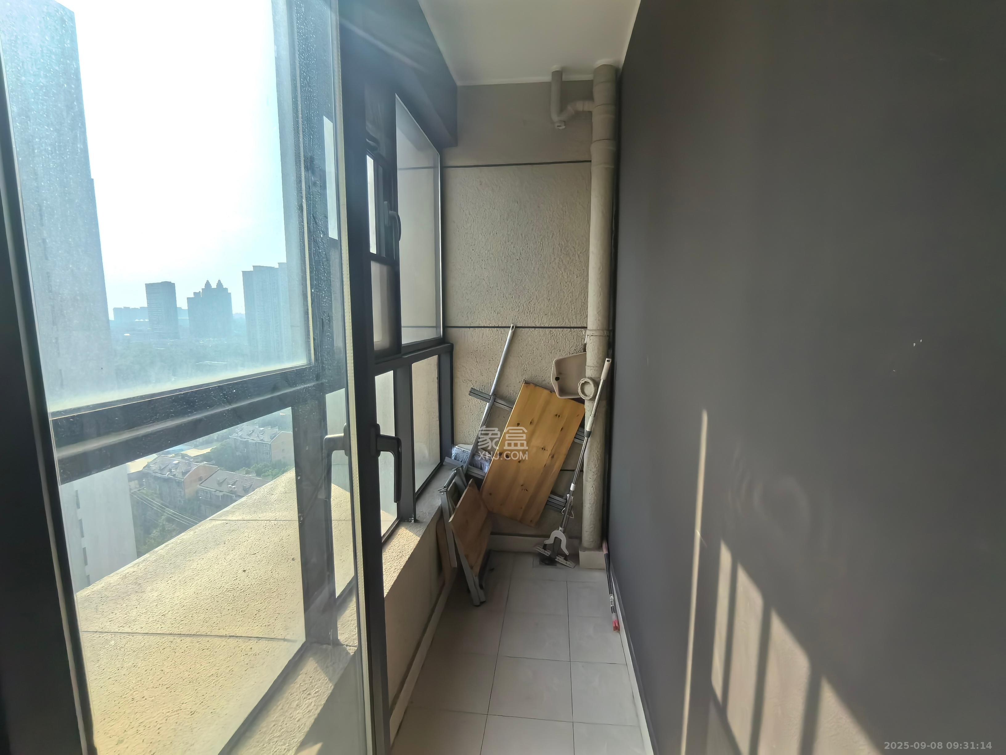 万科金域华府三四期 3室2厅1卫 2400.0元/月 万科金域华府三四期 3室2厅1卫 2400.0元/月室内图