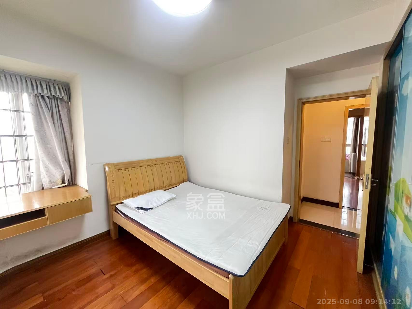 月湖兰庭  3室2厅2卫   2800.00元/月室内图