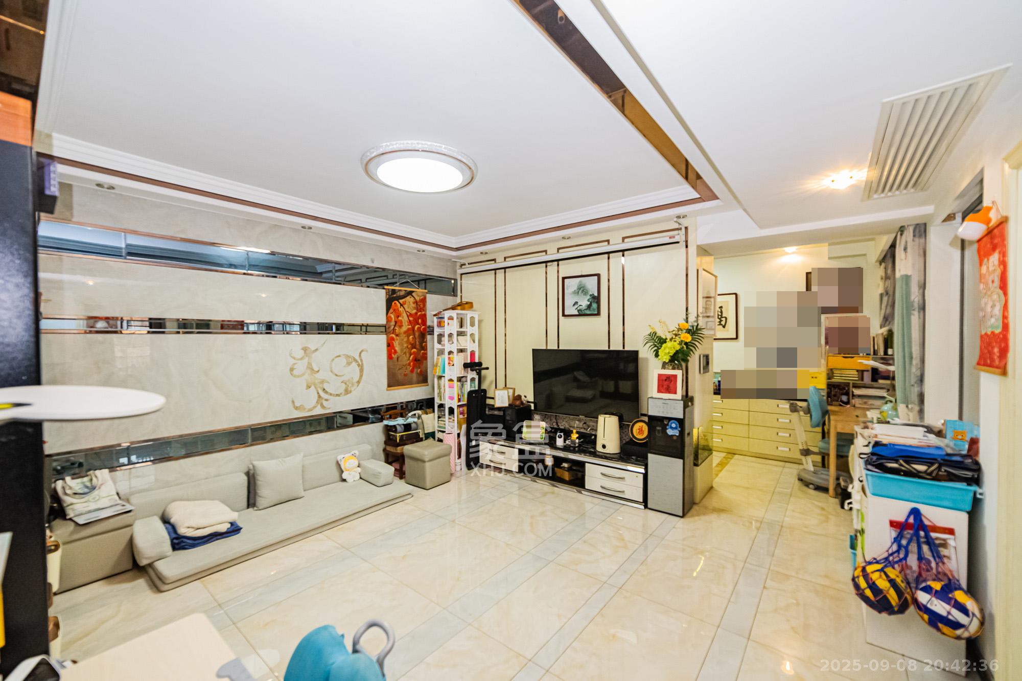 滨江君悦香邸  3室2厅2卫    130.28万 滨江君悦香邸  3室2厅2卫    130.28万客厅