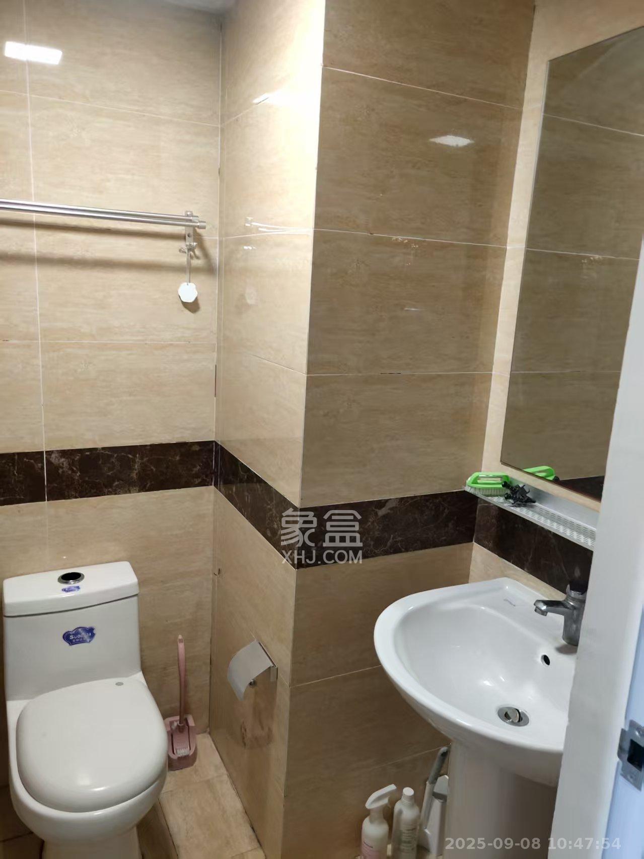 万科白鹭郡  1室1厅1卫    1300.0元/月室内图