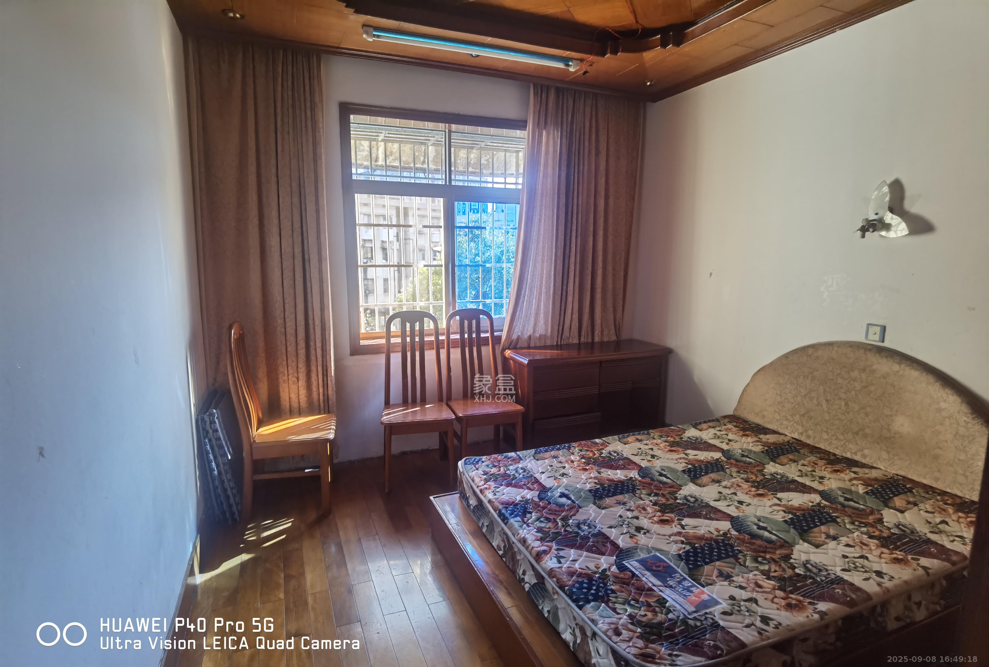 东瓜山三村(东电社区) 2室1厅1卫 1300.0元/月 东瓜山三村(东电社区) 2室1厅1卫 1300.0元/月室内图