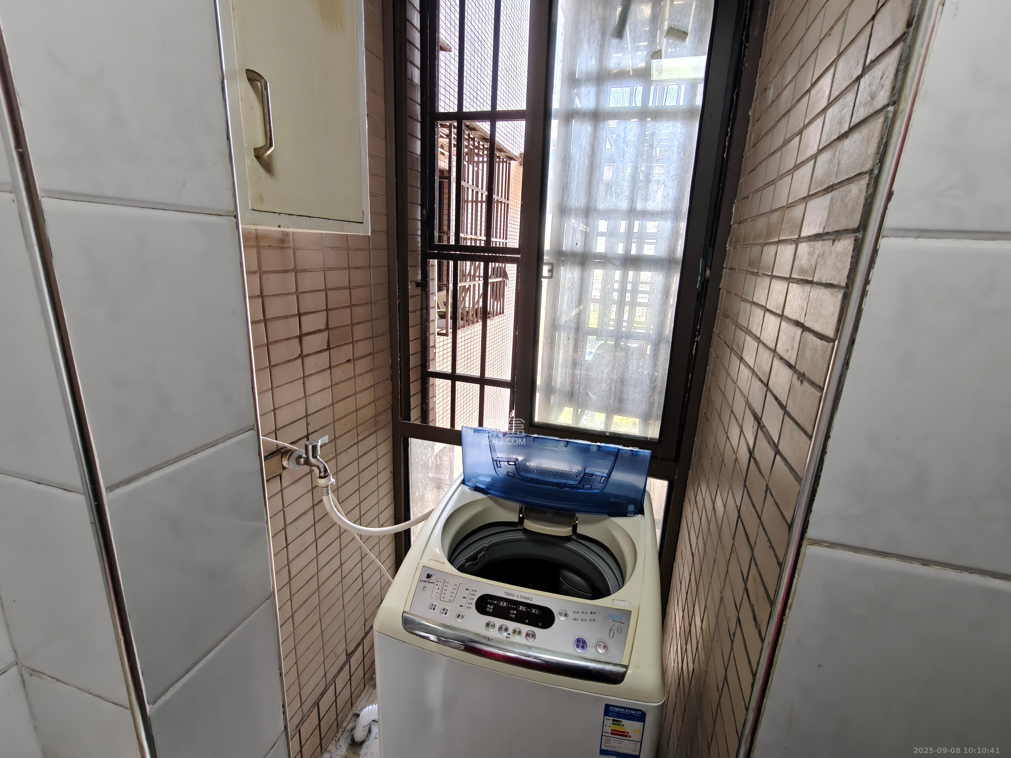 新长海广场  2室2厅1卫    1780.0元/月室内图