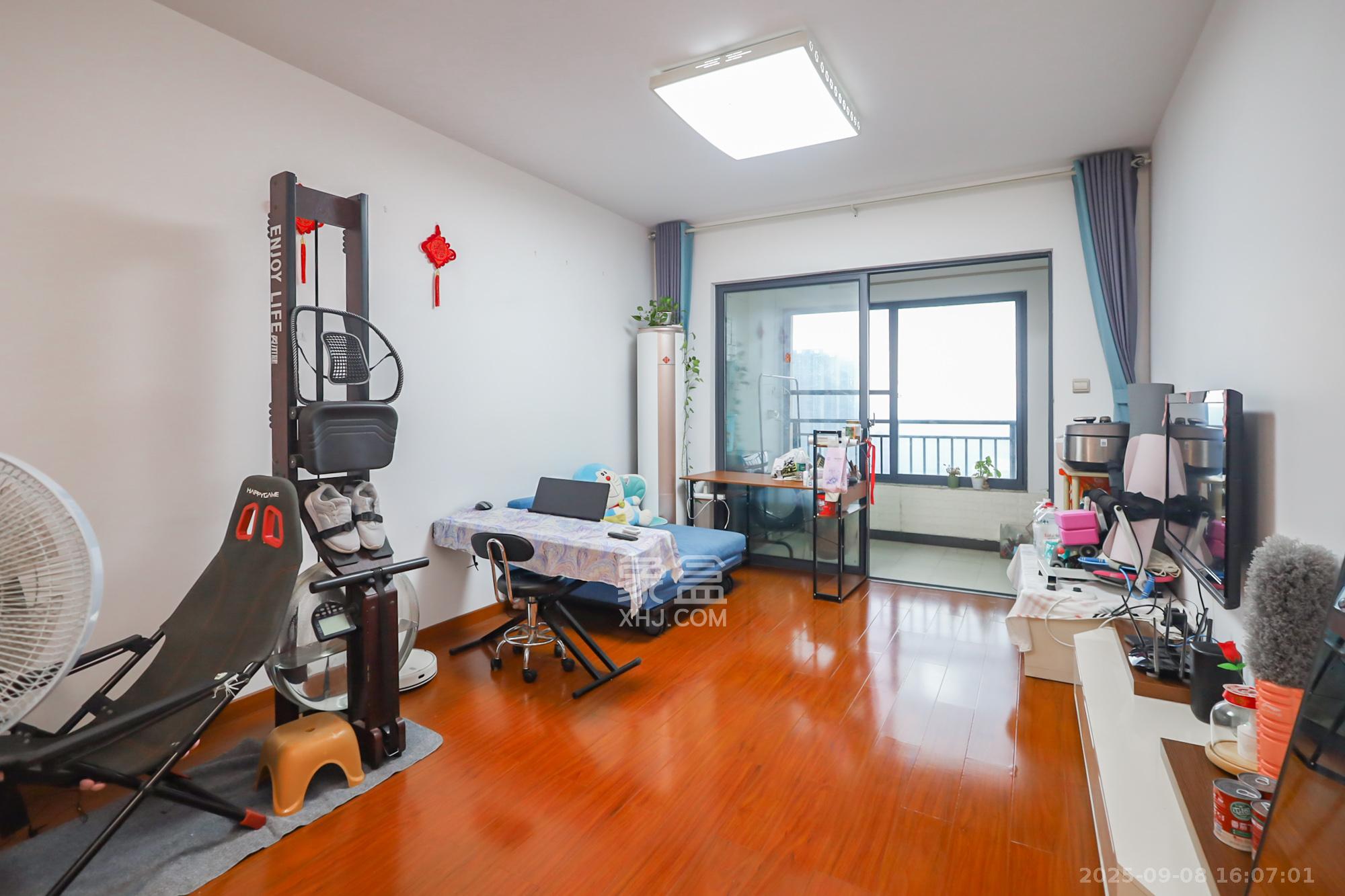 兰亭都荟(璟峰苑)  3室2厅1卫    105.0万 兰亭都荟(璟峰苑)  3室2厅1卫    105.0万客厅