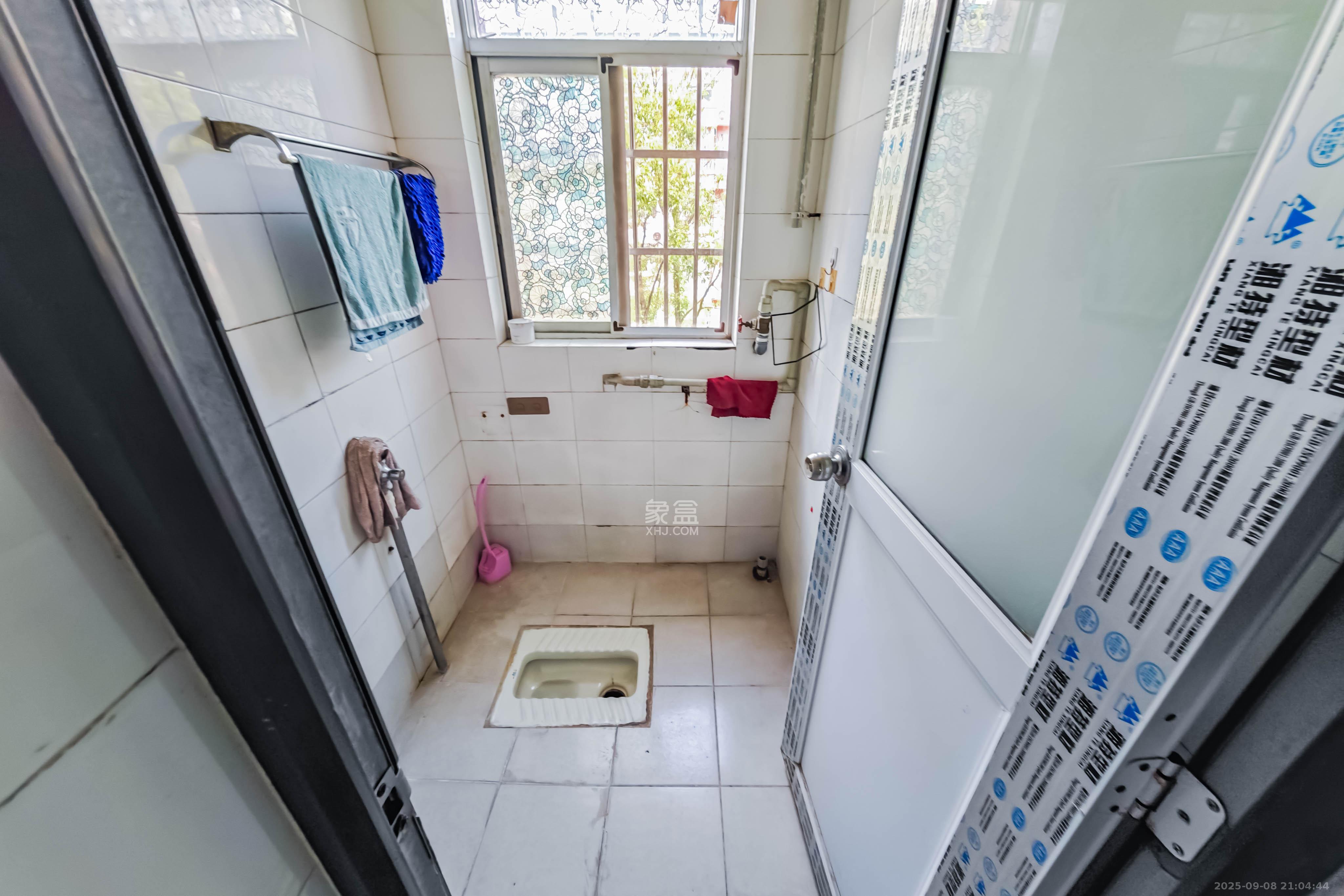 新星小区 3室2厅1卫 60.0万 新星小区 3室2厅1卫 60.0万卫生间