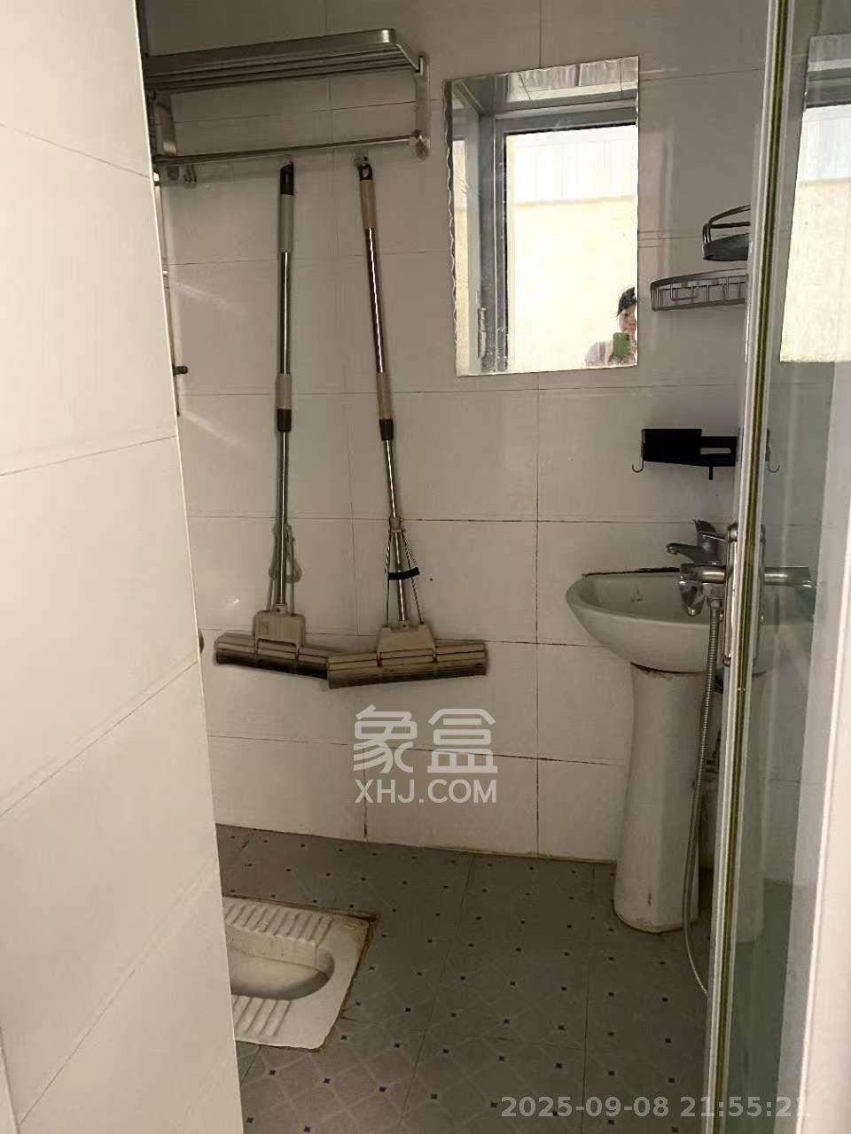 凯通国际城（凯通朝庭）  2室1厅1卫   2200.00元/月室内图